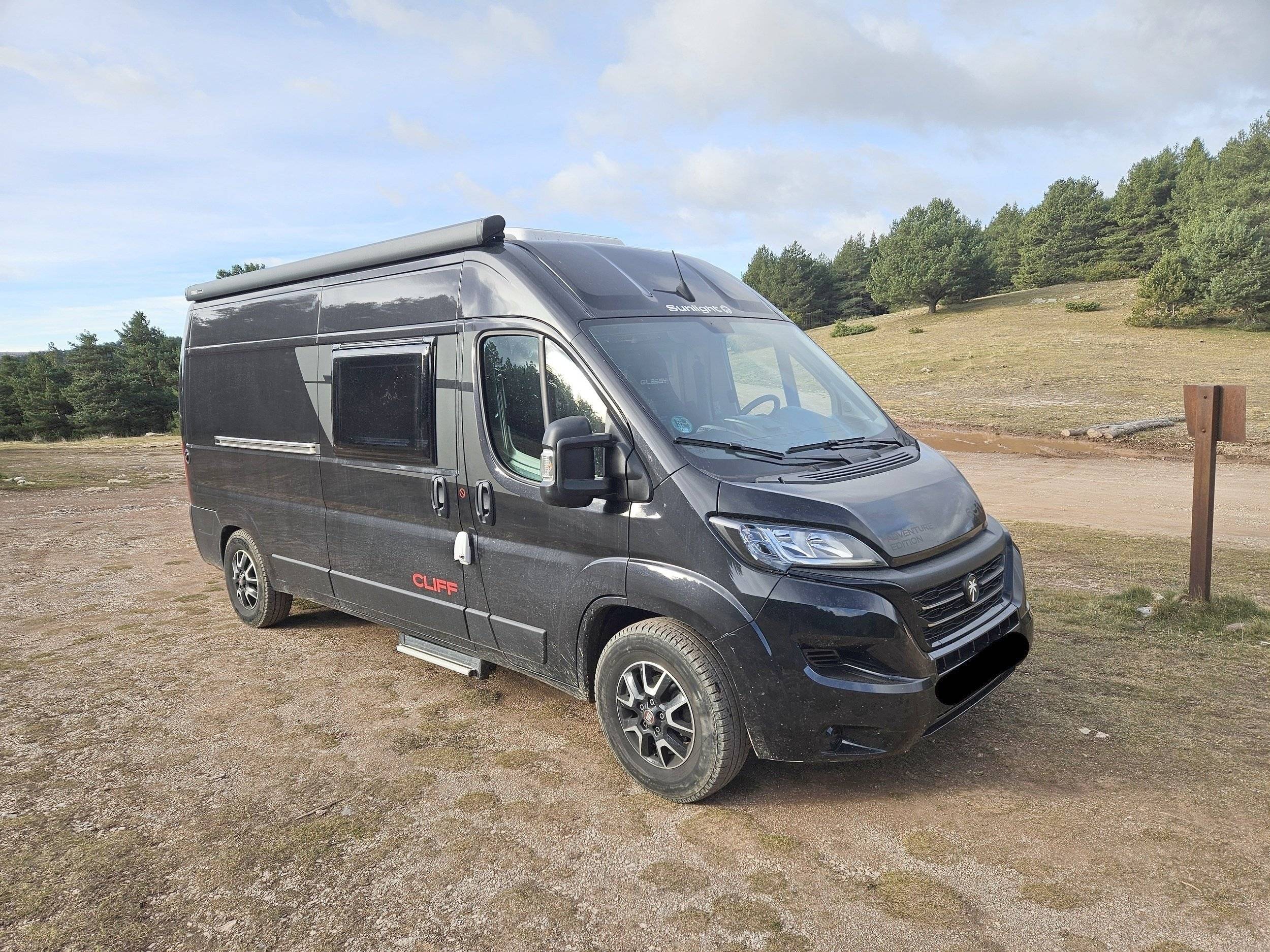 schräge Vorderansicht Fiat Fiat ducato - Yescapa