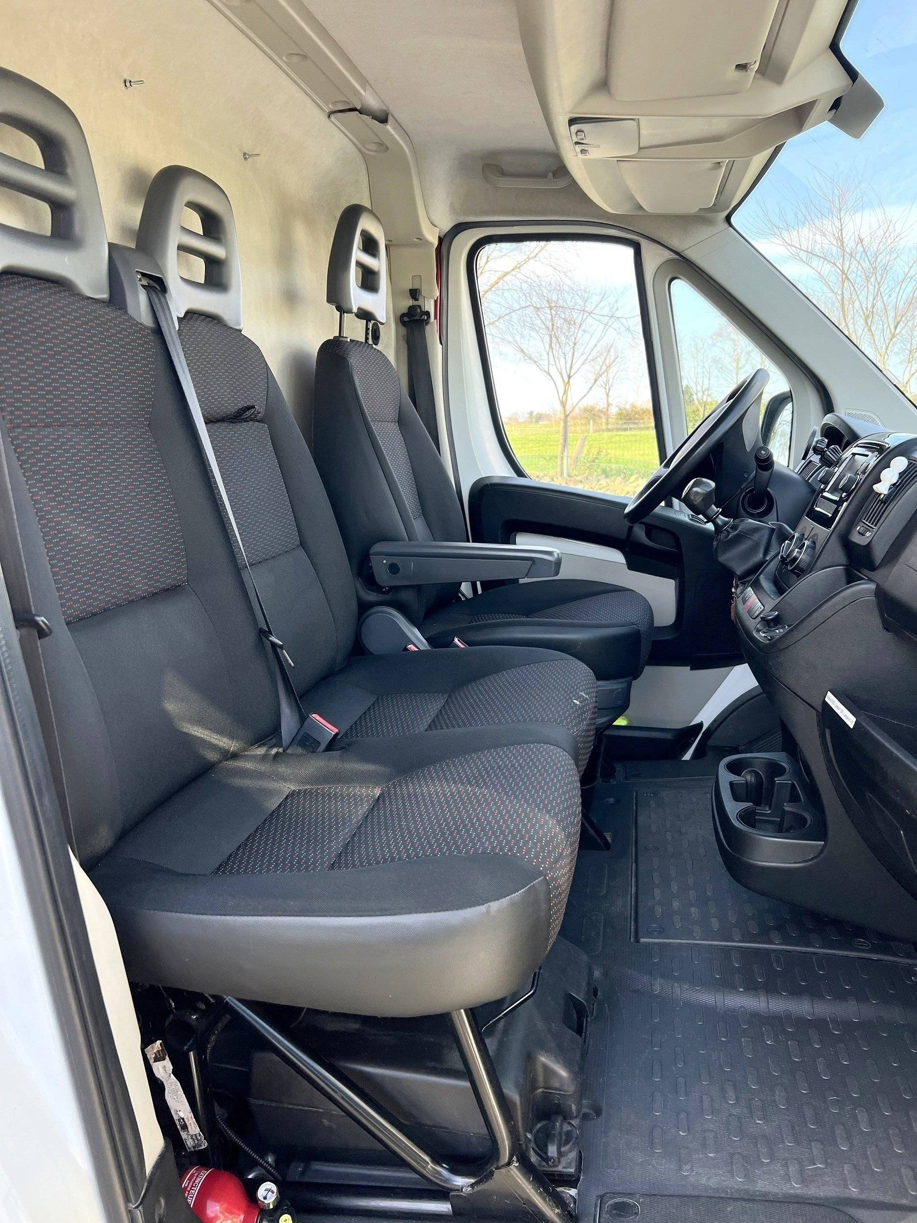 Ouest Caravaning Peugeot boxer