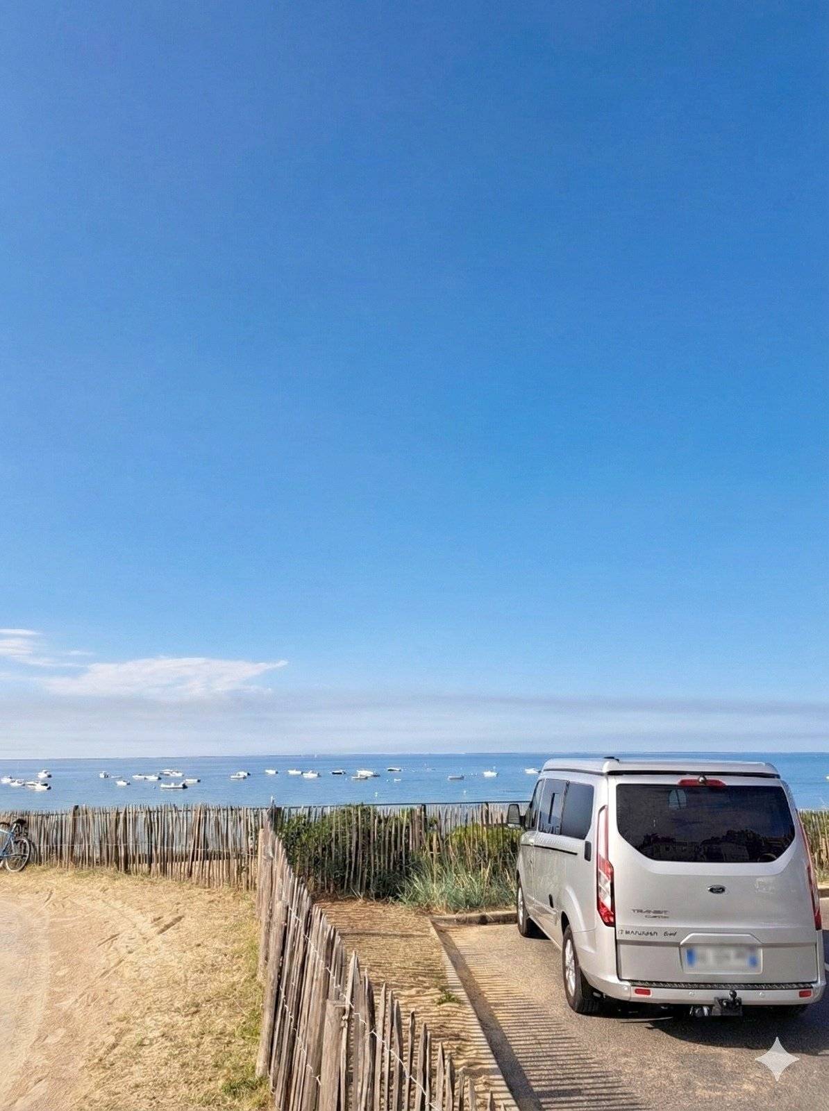 Front view from 3/4 Ford - Yescapa