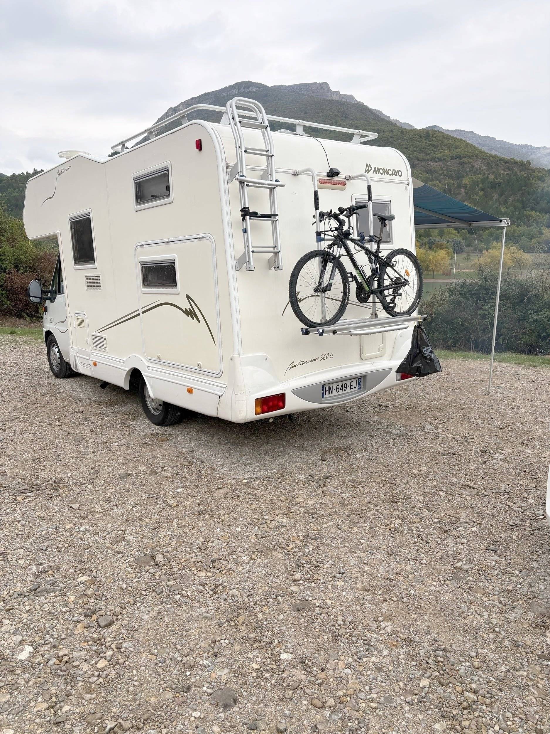 Rear view Fiat Ducato 2,8 l 115 ch/Al-Ko - Yescapa