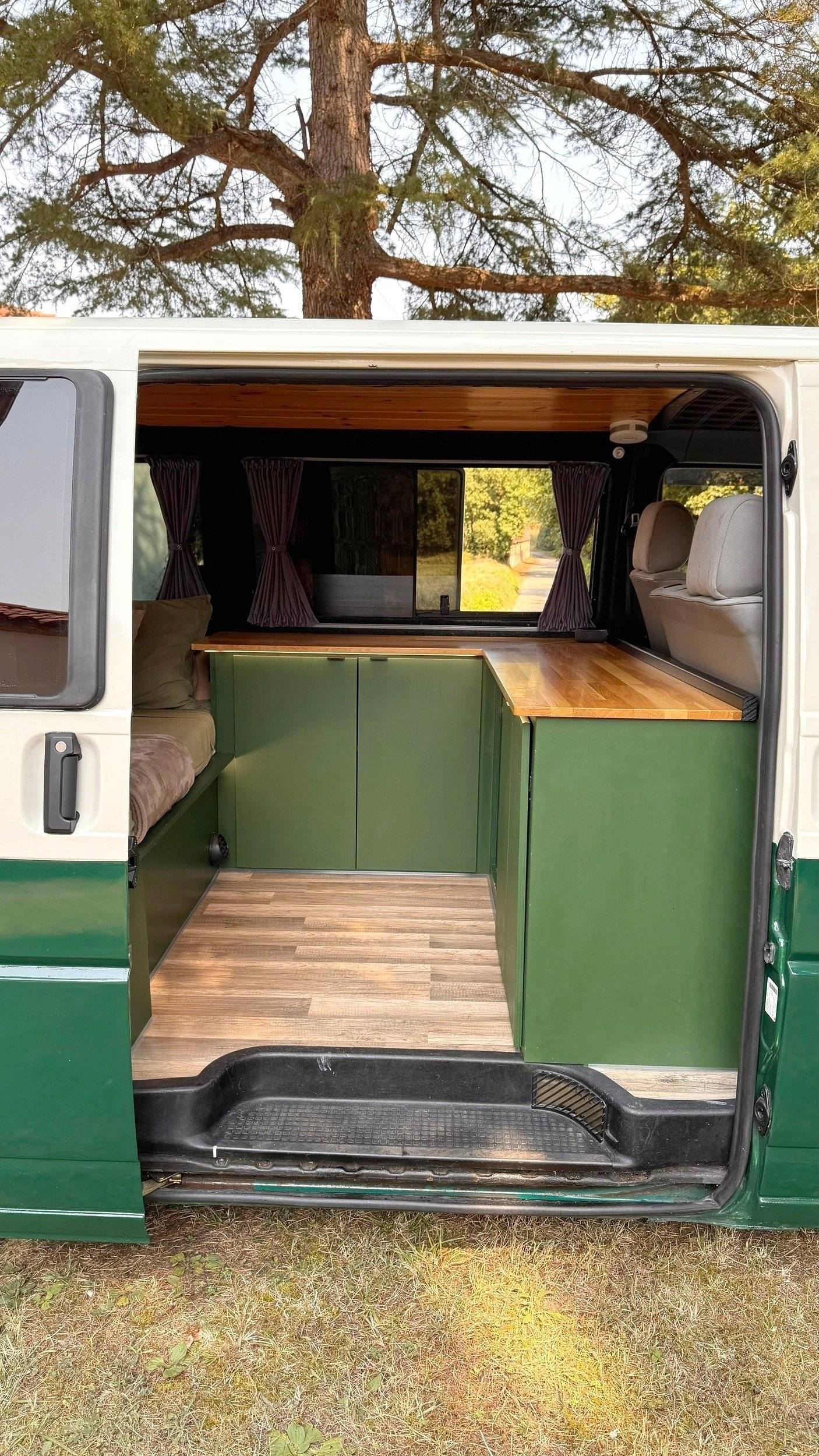 Kochnische Volkswagen Transporter T4 - Yescapa