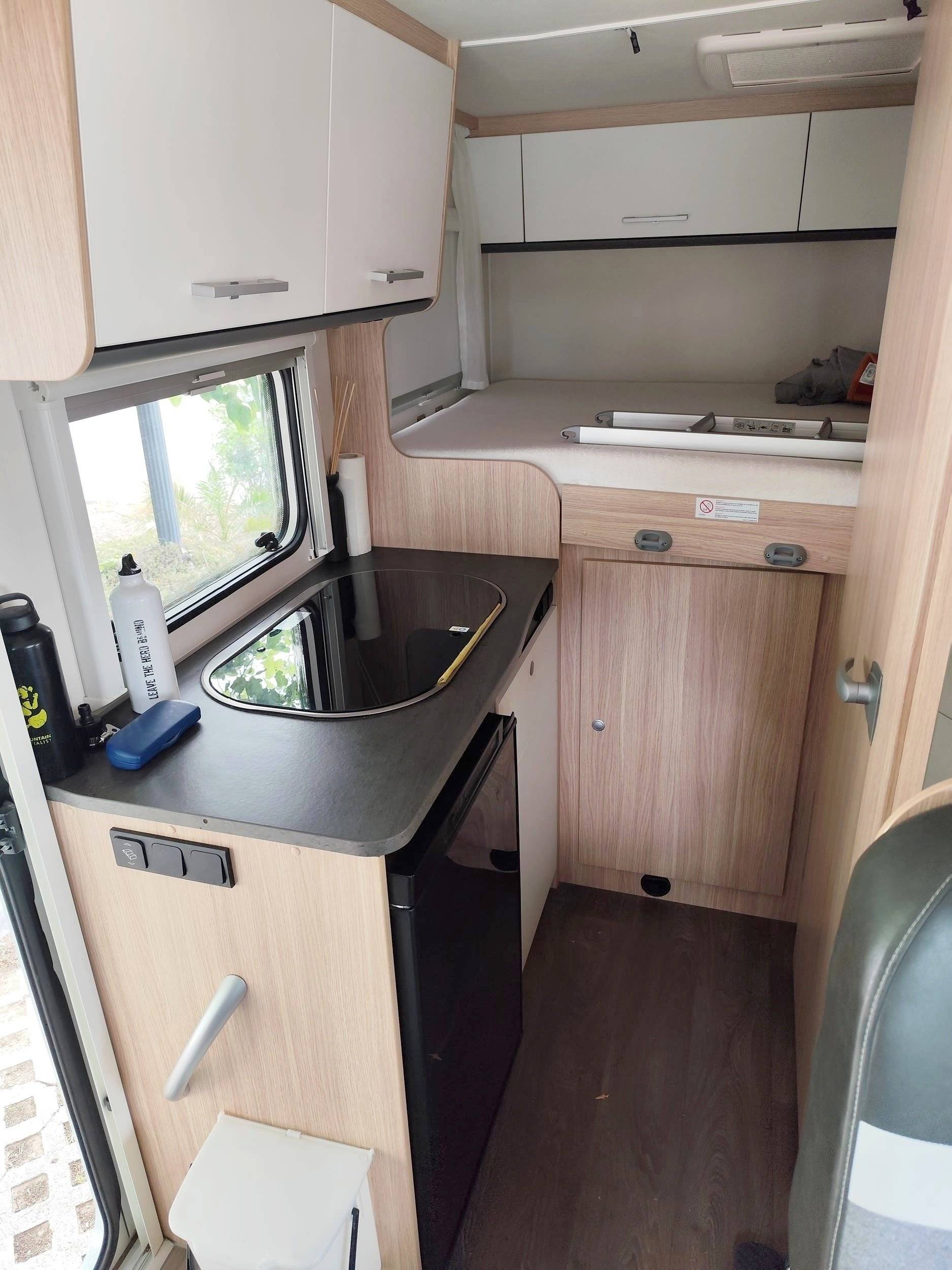 Angolo cucina Fiat Ducato 2,3 l Multijet 140 - Yescapa