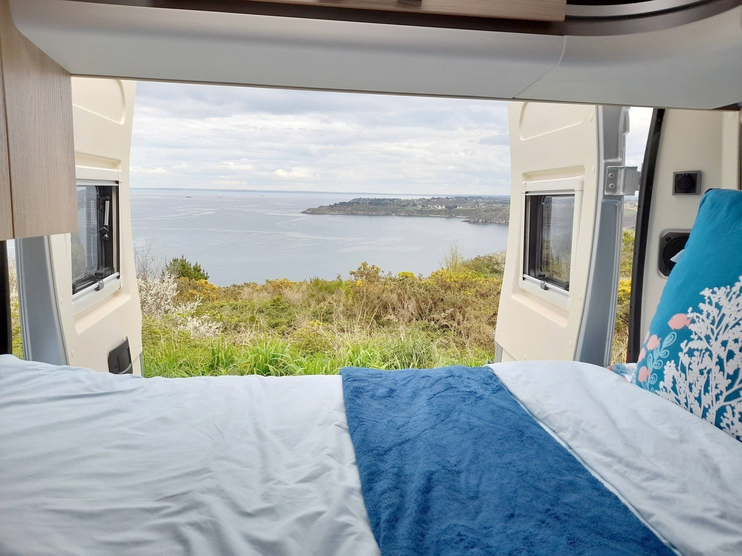 Slaapplaatsen Fiat Fiat Ducato, 2.3 l 140 Multijet, Euro 6d-Temp - Yescapa
