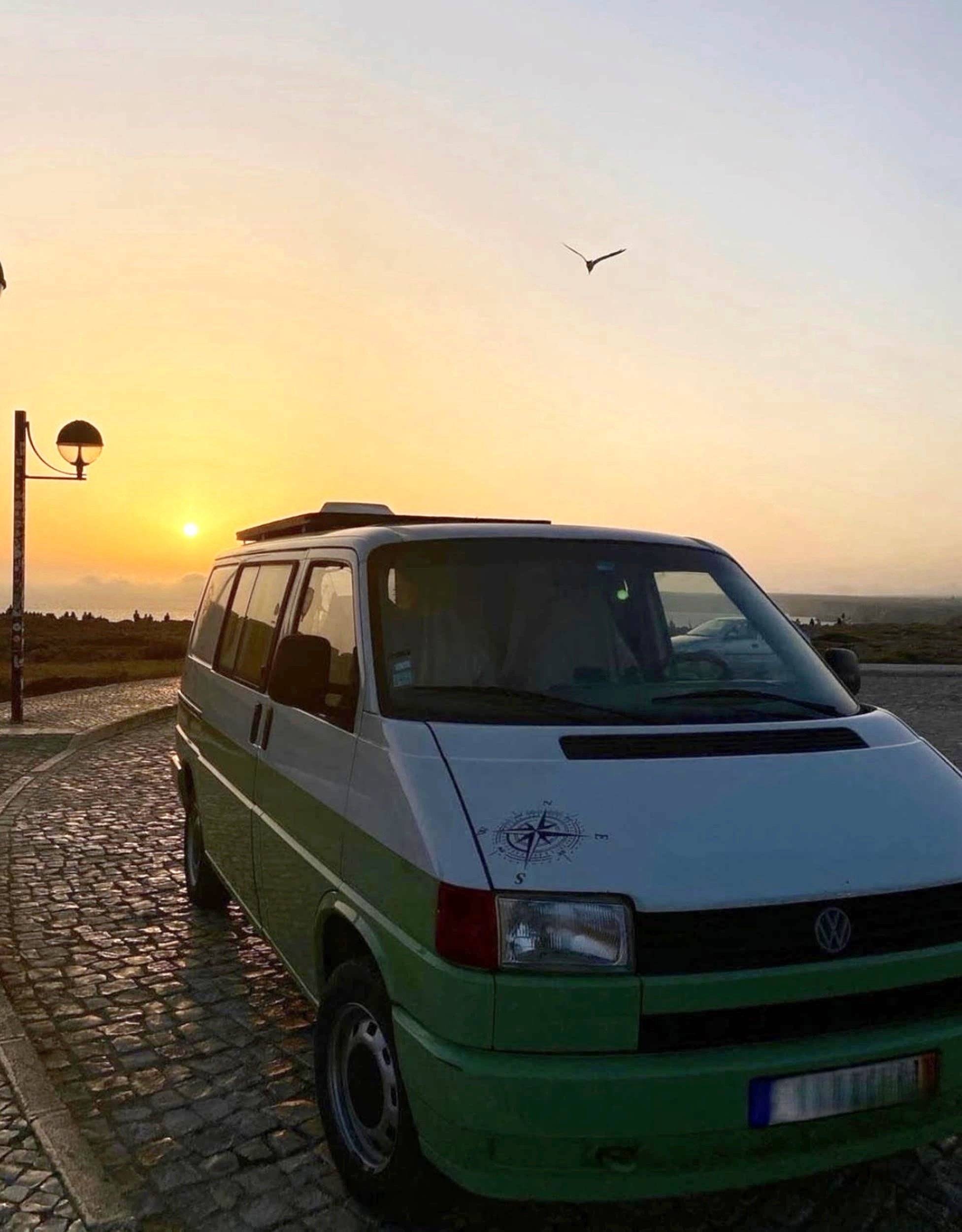 schräge Vorderansicht Volkswagen T4 - Yescapa