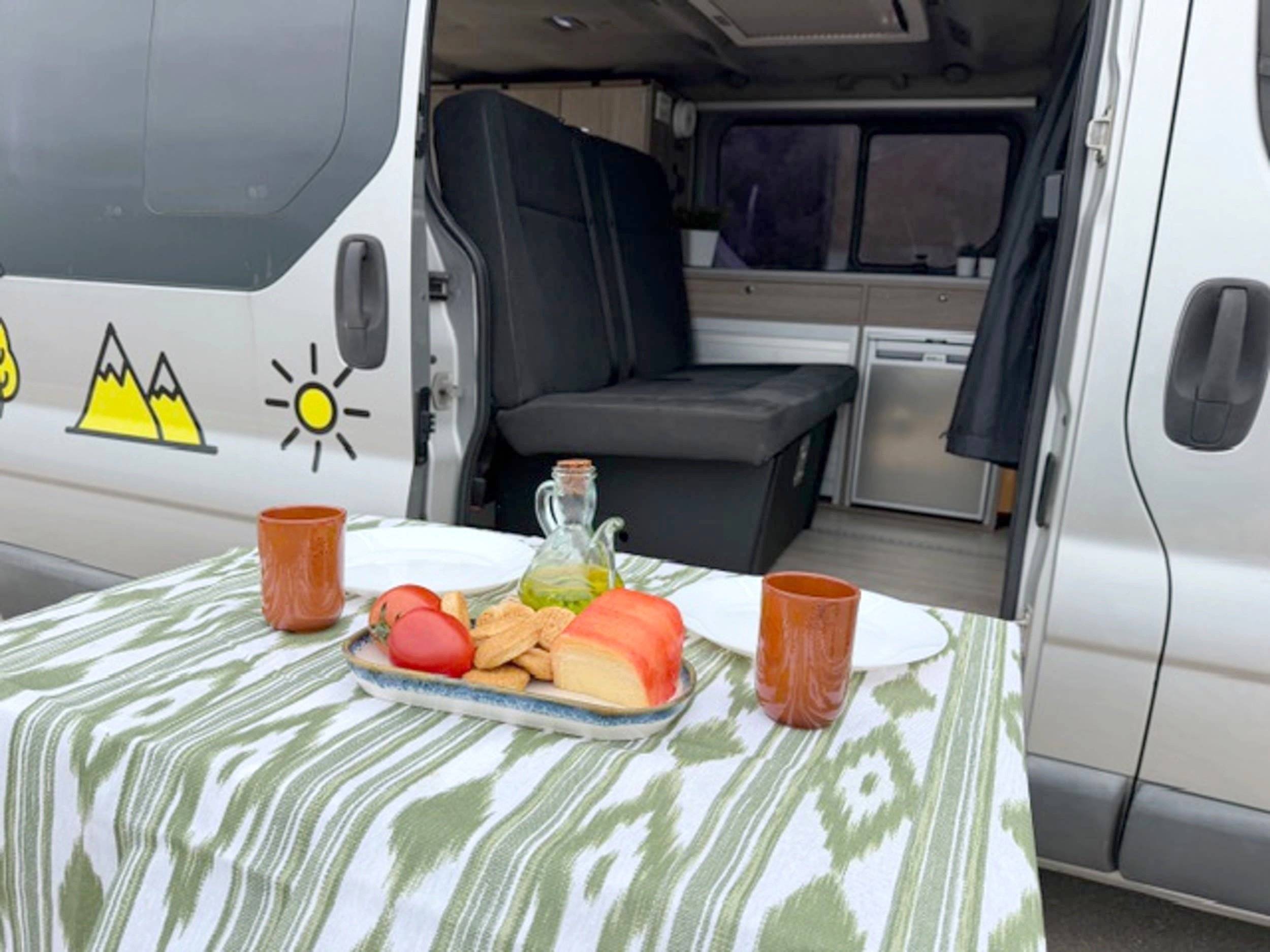 Opel Vivaro 2.5 135CV