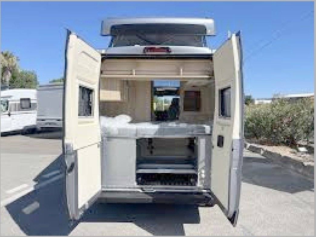 Dining Area Fiat Fiat ducato - Yescapa