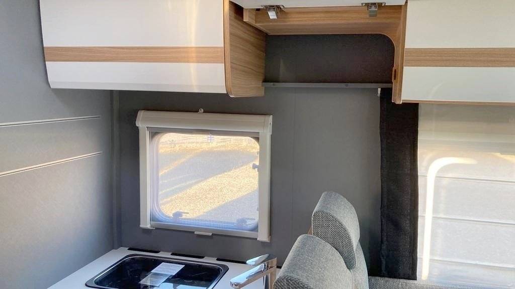 Dethleffs T 7052 DBM