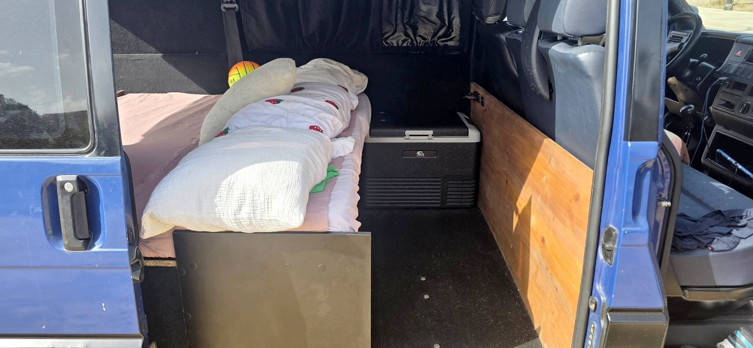 Coin repas Volkswagen Transporter T4 Multivan - Yescapa