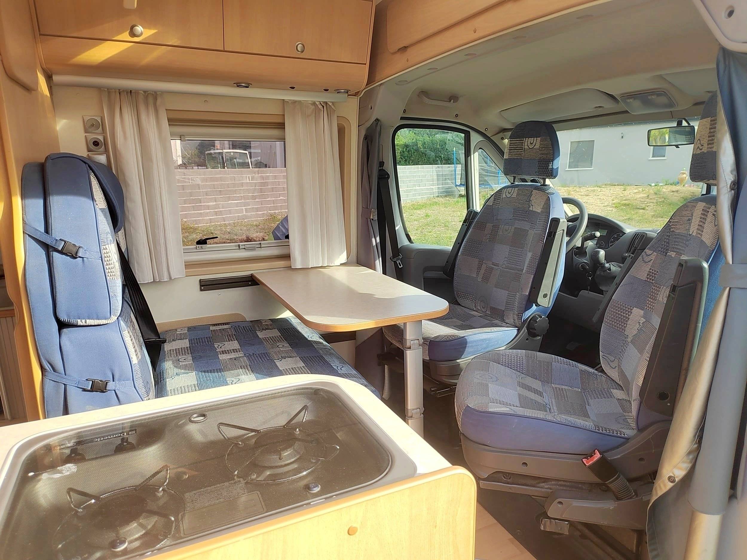 Coin repas Fiat Ducato 2,3 l 120 ch. - Yescapa