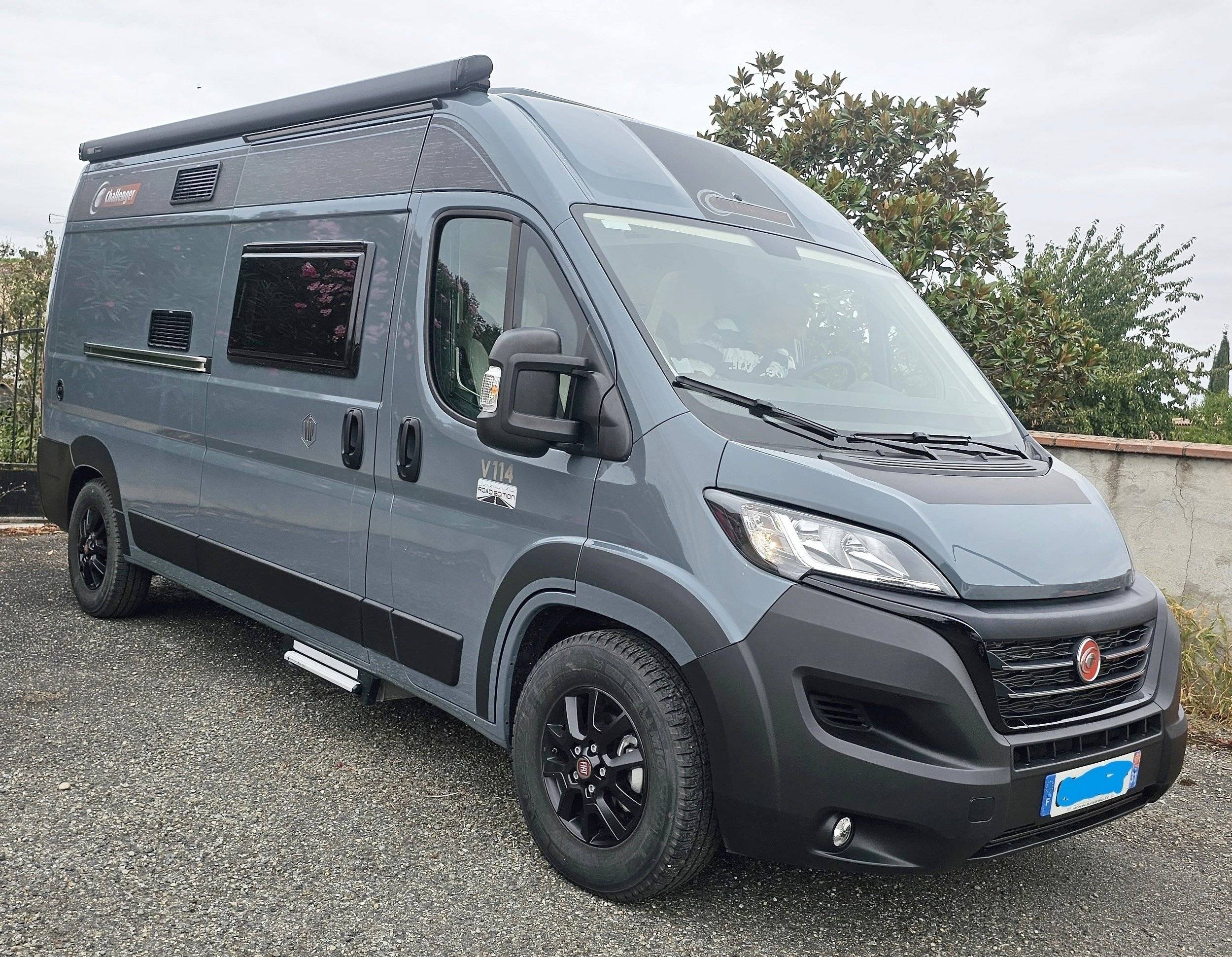 Challenger challenger V210 Edition VIP