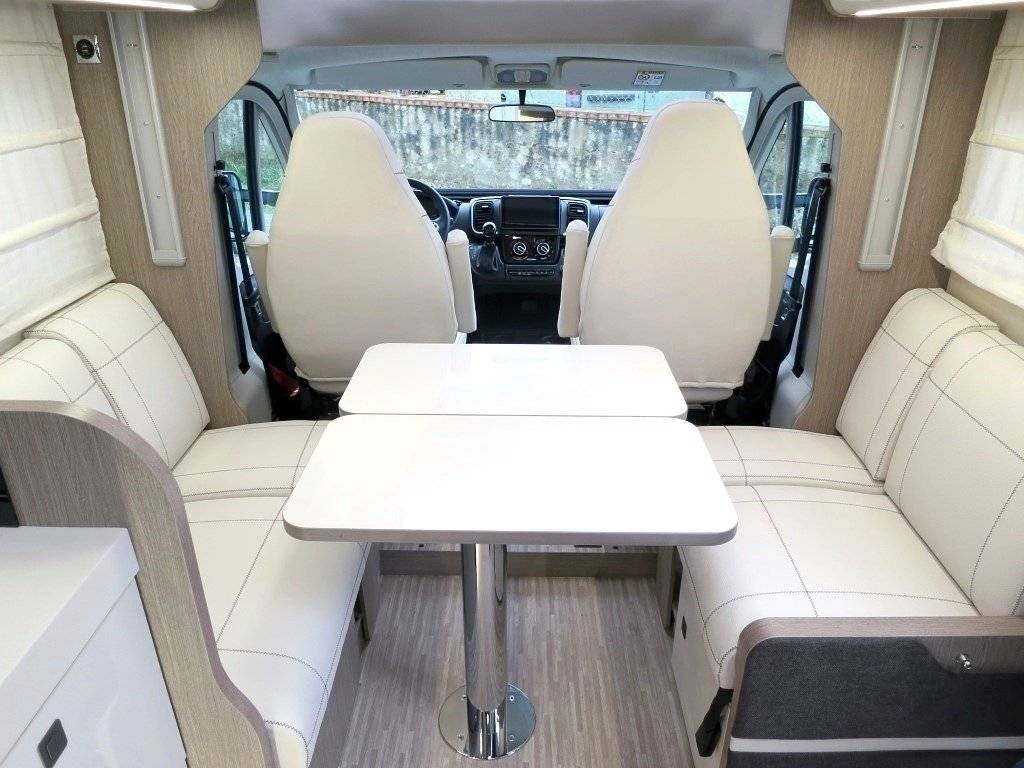 Dining Area Fiat Fiat - Yescapa