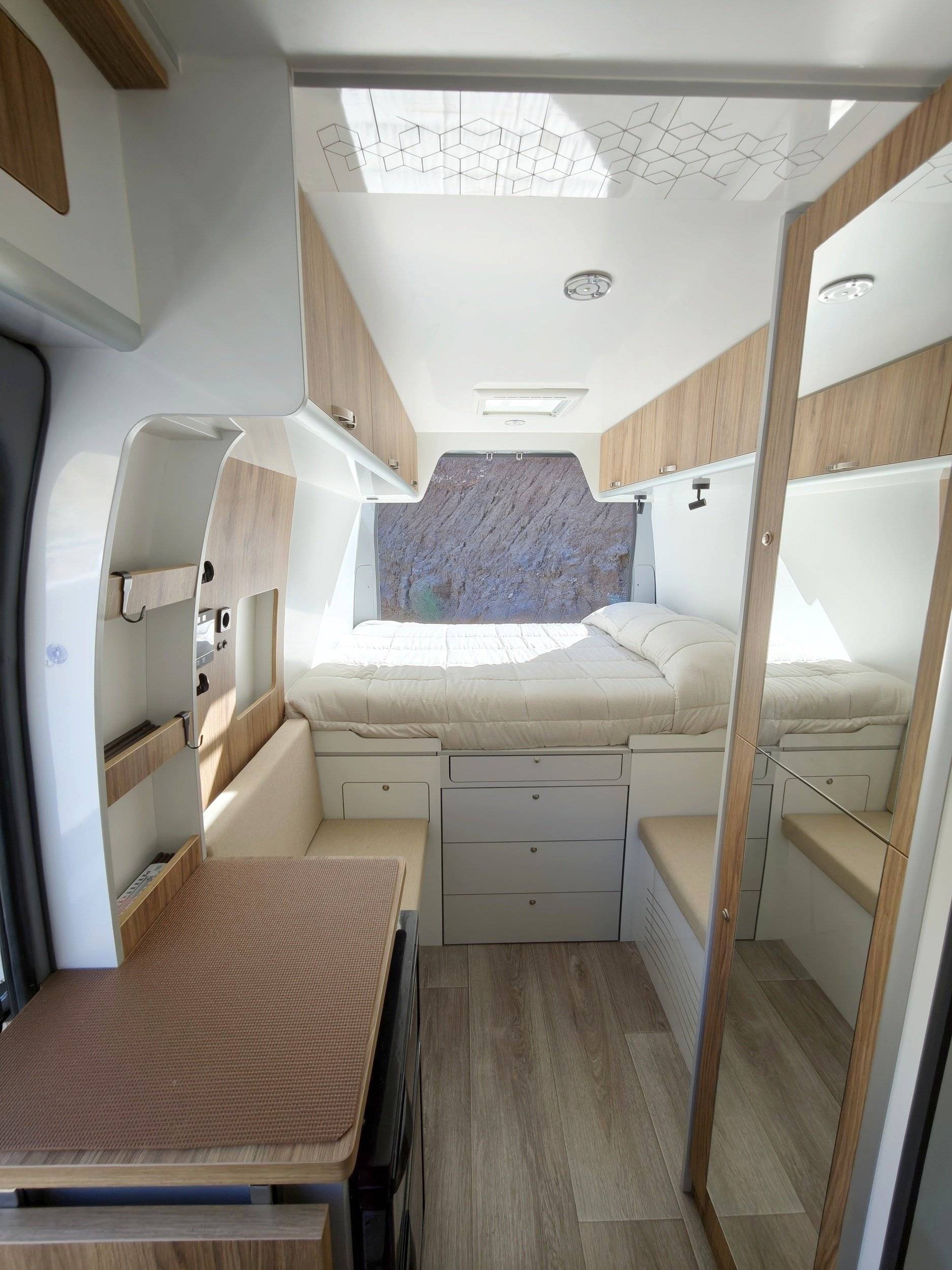 3 C Cartier/Brisebras c