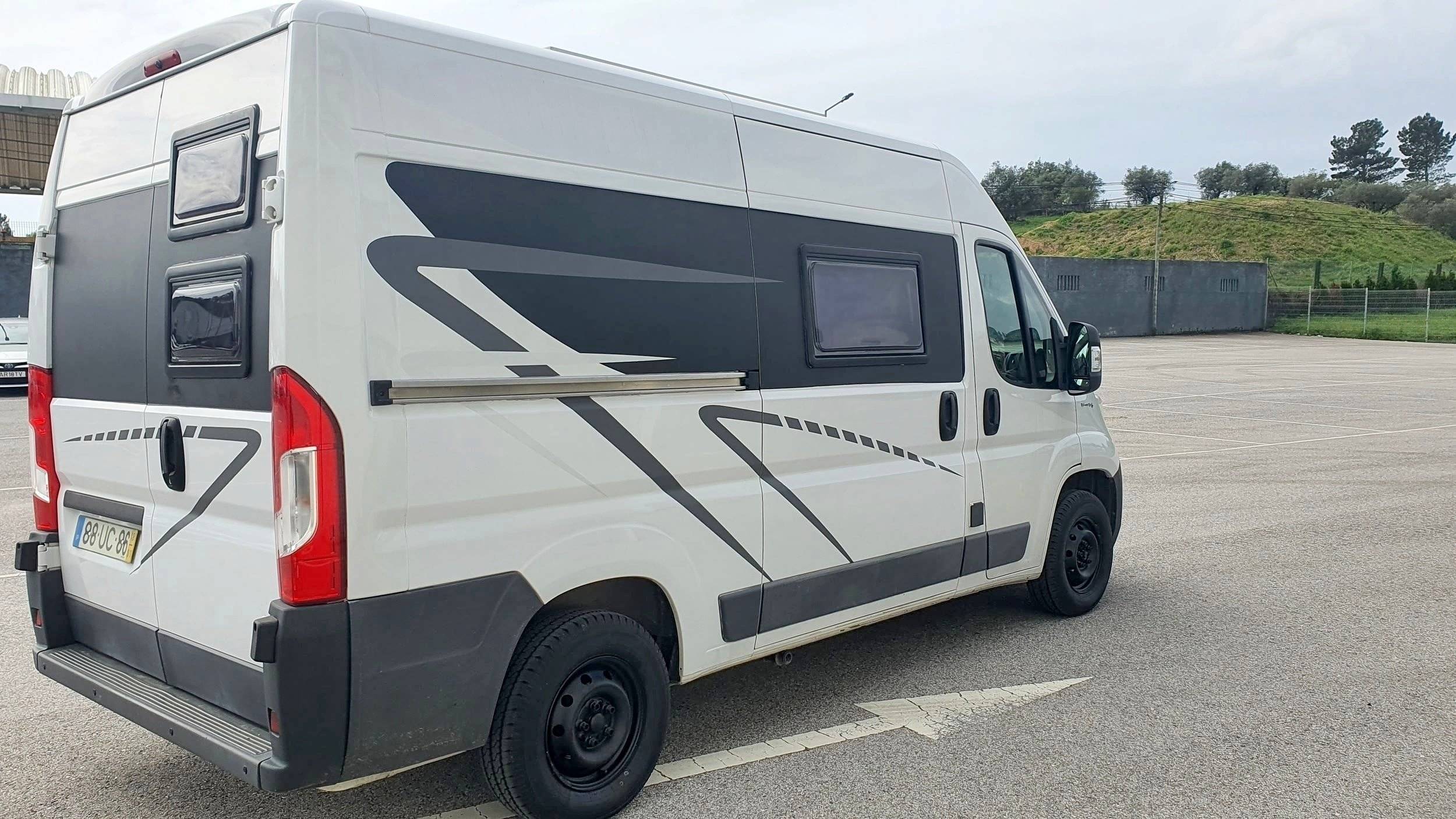 Camper Track 2,0 l 115 ch