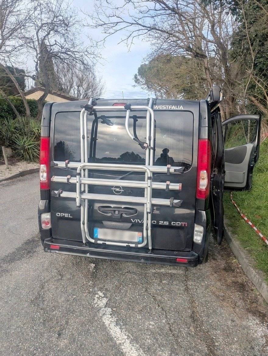 Ansicht von hinten Opel Opel vivaro L1H1 - Yescapa