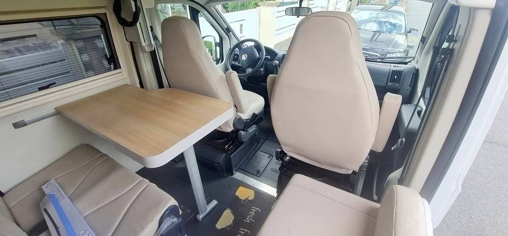 Font Vendôme Séjour Terra Van