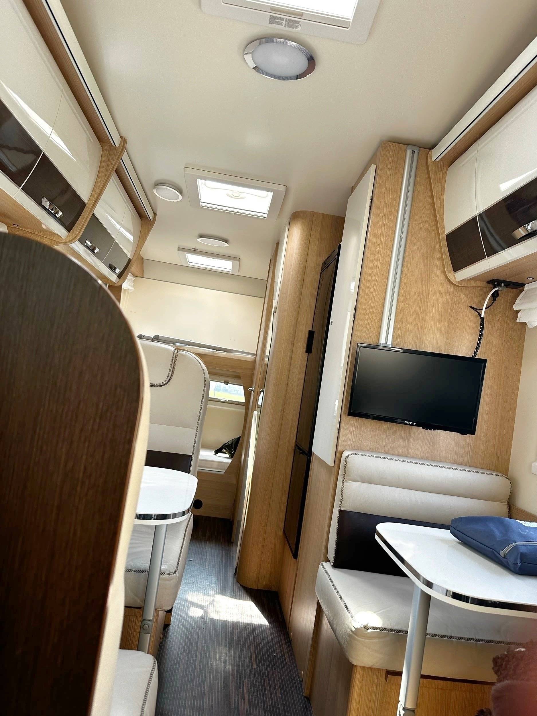 Autocaravana caputxina 