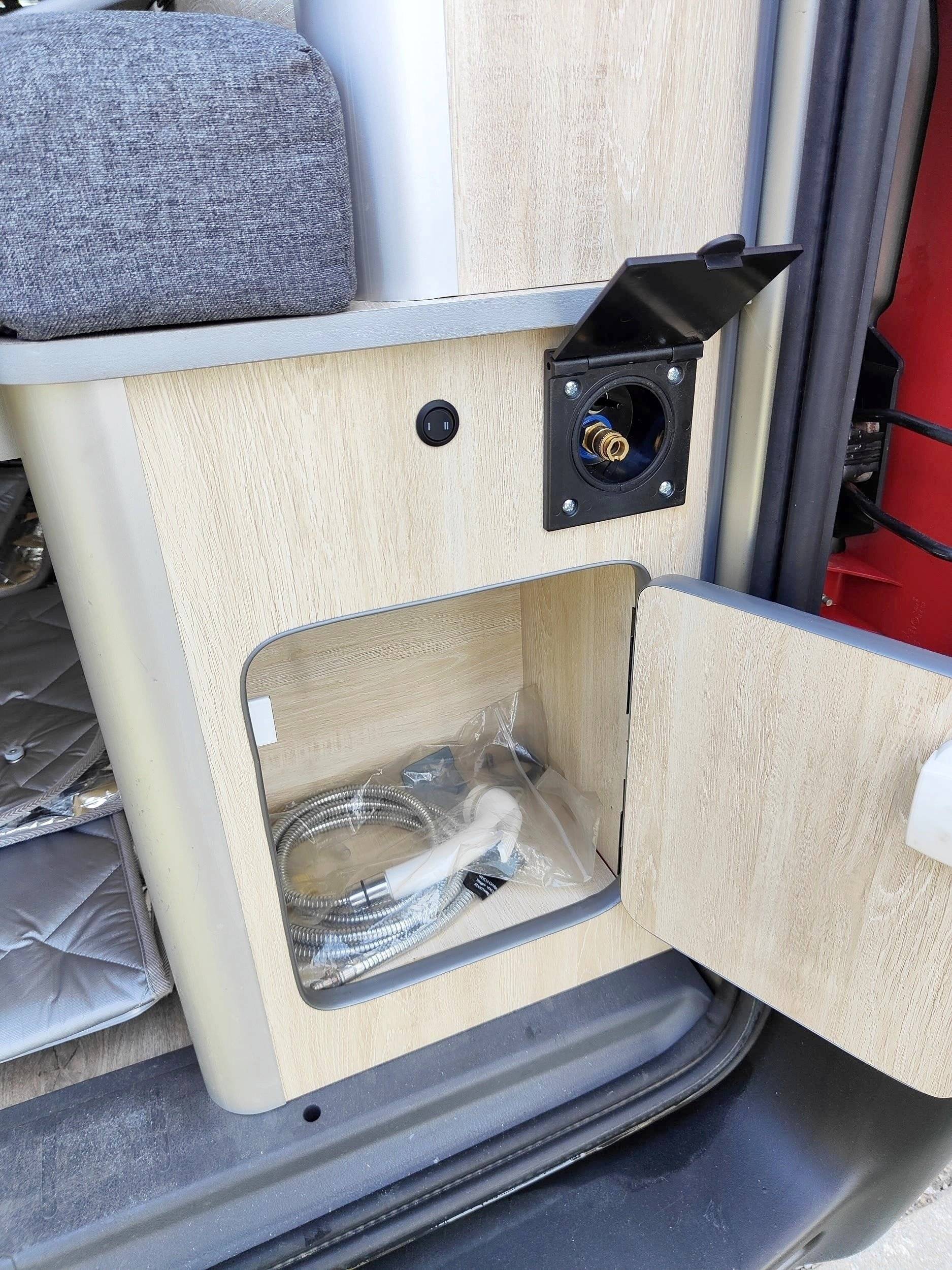 3 C Cartier/Brisebras Jumpy 2l 128cv