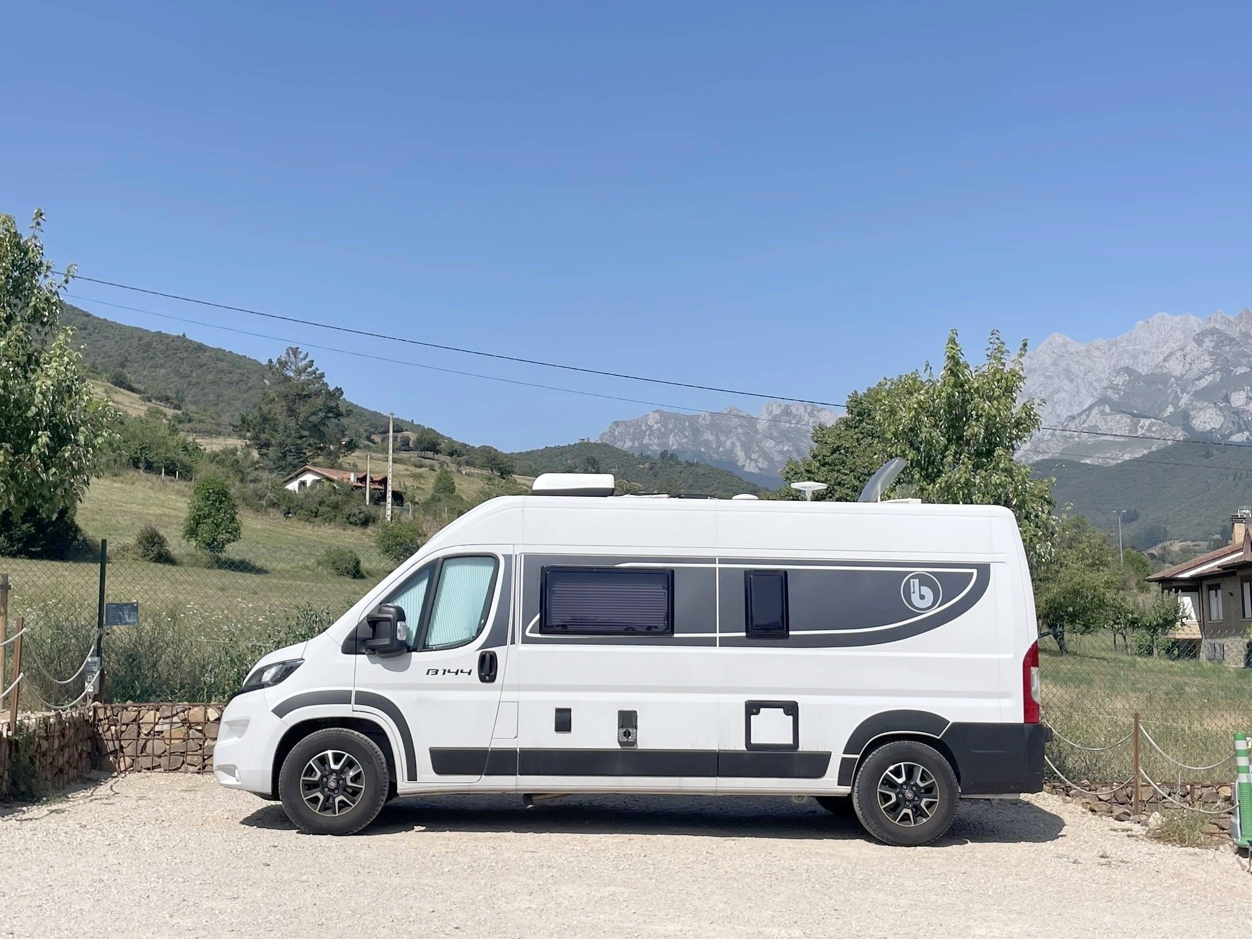 Benimar Benivan B144