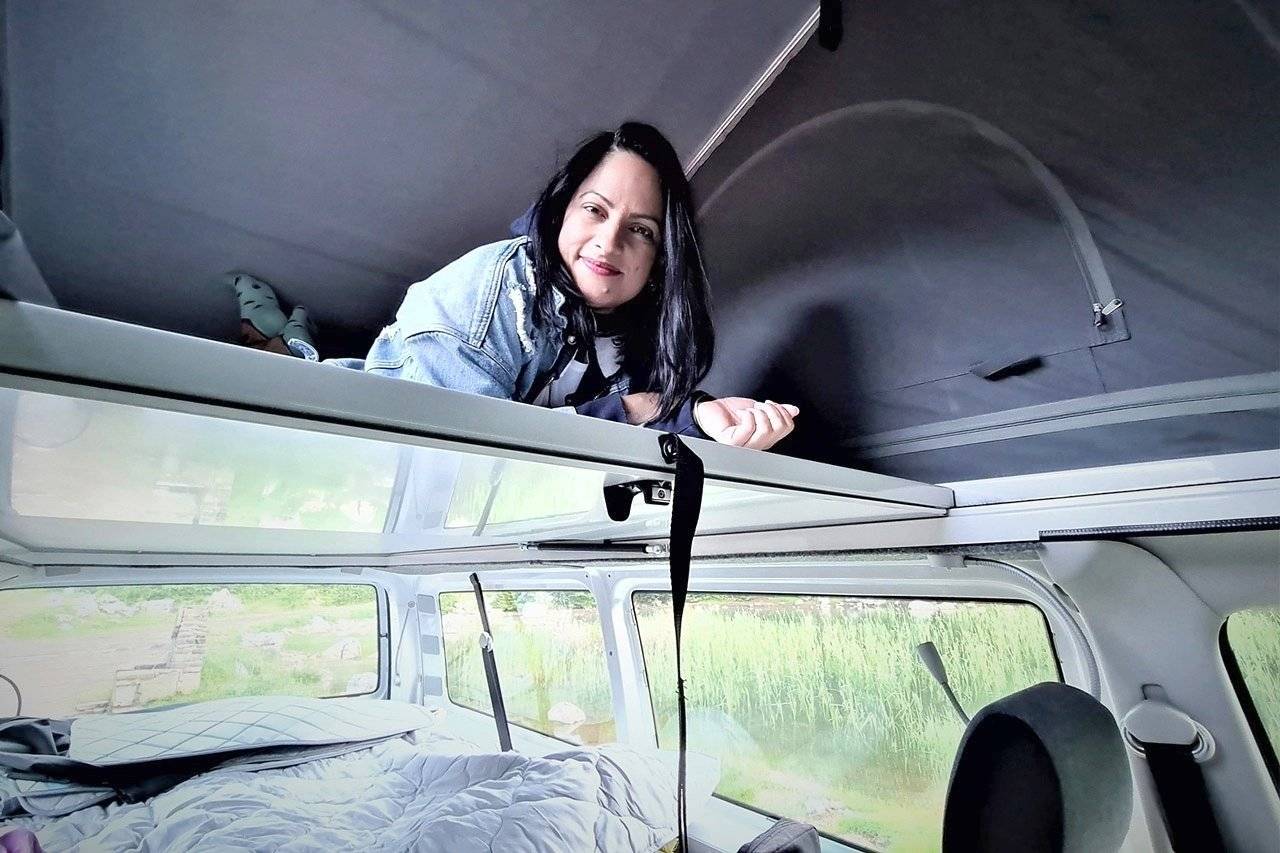 Volkswagen T6 with Raising Roof