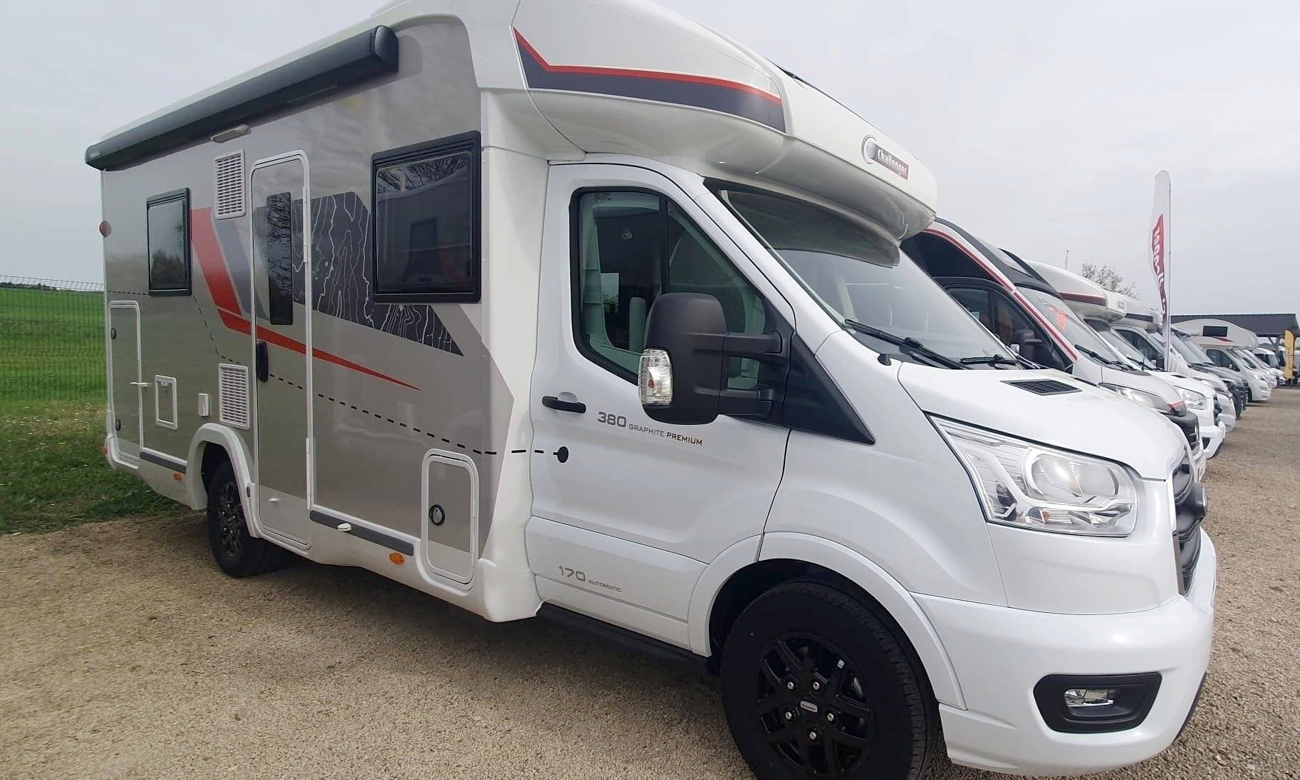 Challenger 380 GRAPHITE