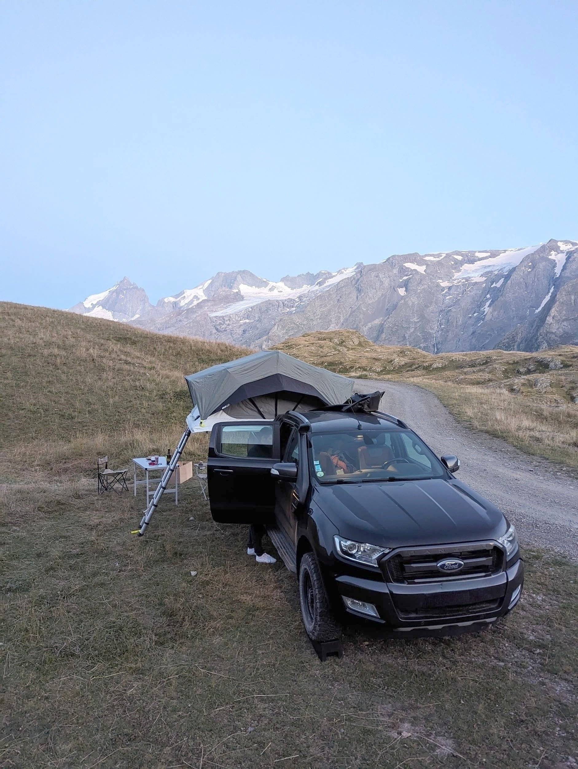 Front view from 3/4 Ford RANGER WILDTRACK - Yescapa