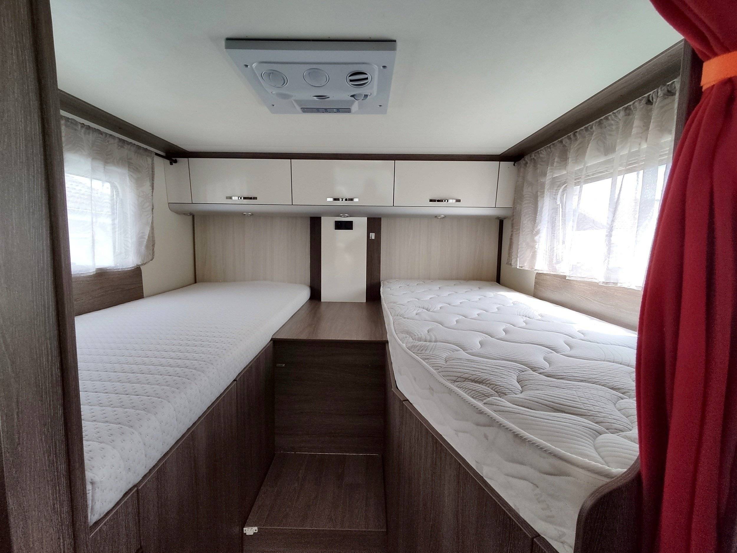 Couchages Fiat FIAT DUCATO 2.3 JTDm 140 CH BOITE AUTOMATIQUE AT9 - Yescapa