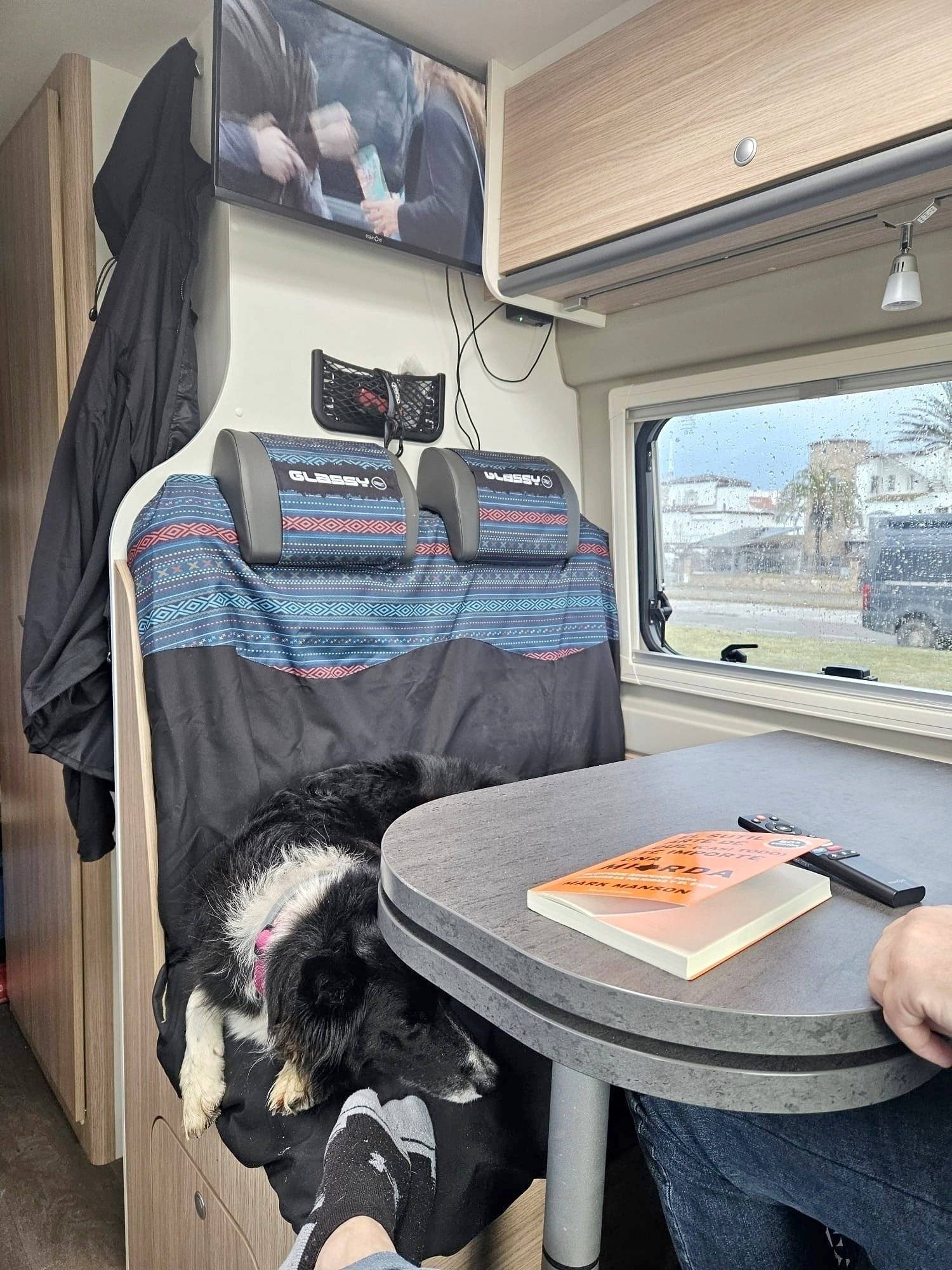 Sunlight Sunlight Cliff Adventure