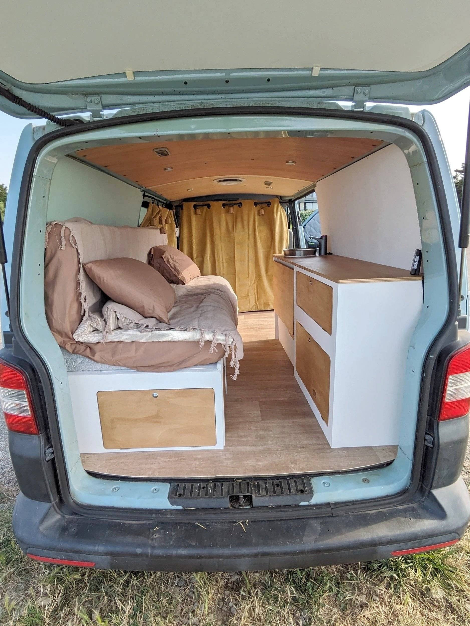 Volkswagen Transporter L2H1 2,0 l 140 ch