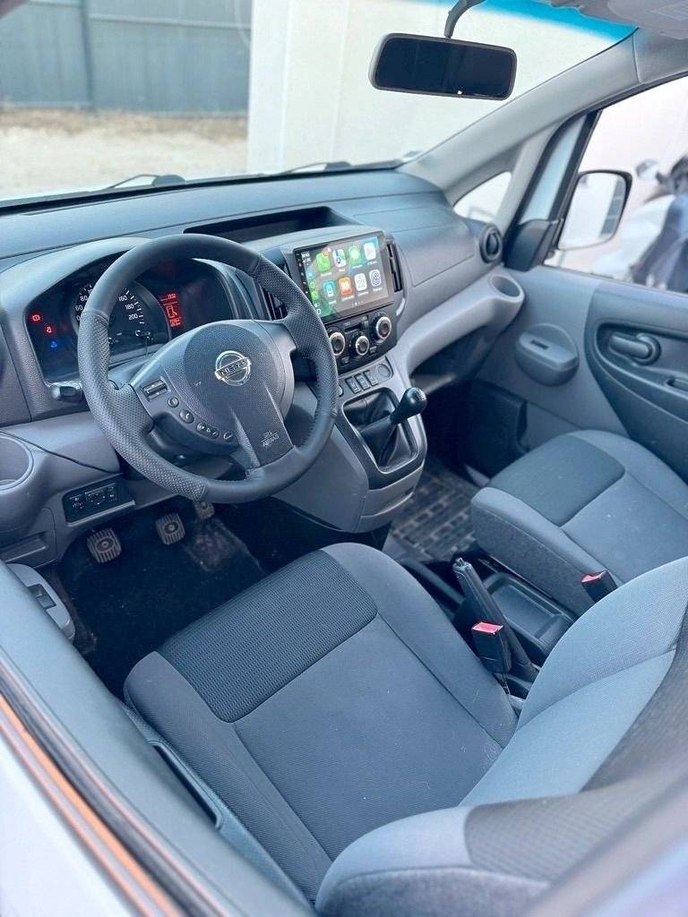 Poste de conduite Nissan NV200 - Yescapa