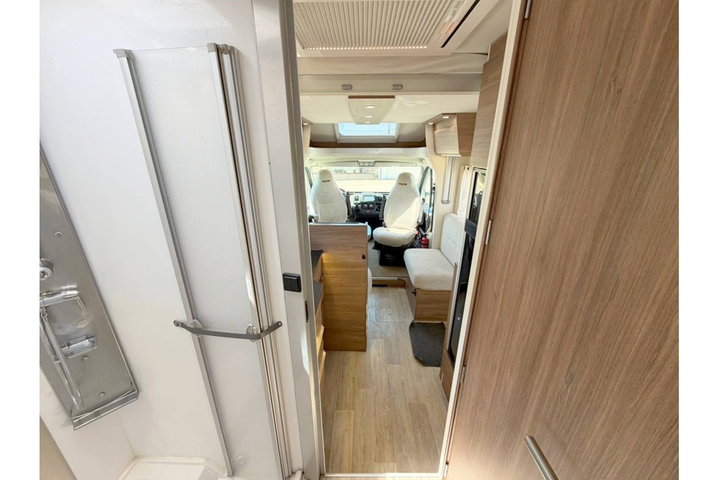 Plazas en cama Fiat Ducato 2.3l 140cv ad blue - Yescapa