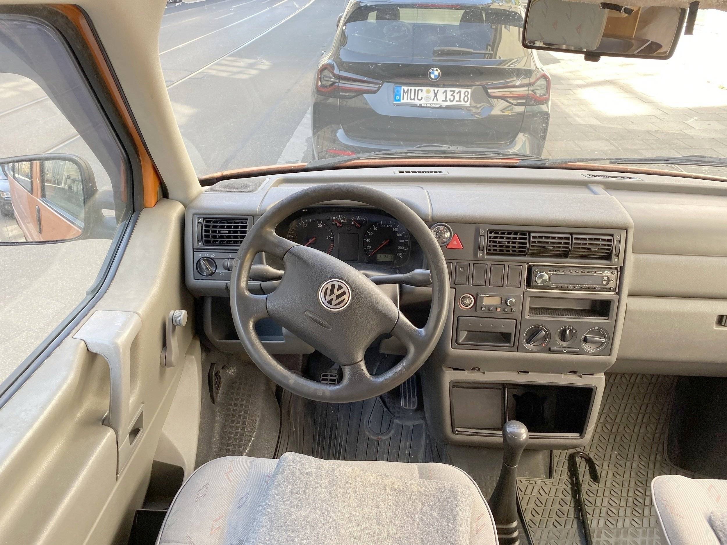 Driver's compartment Volkswagen Transporter T4 - Yescapa