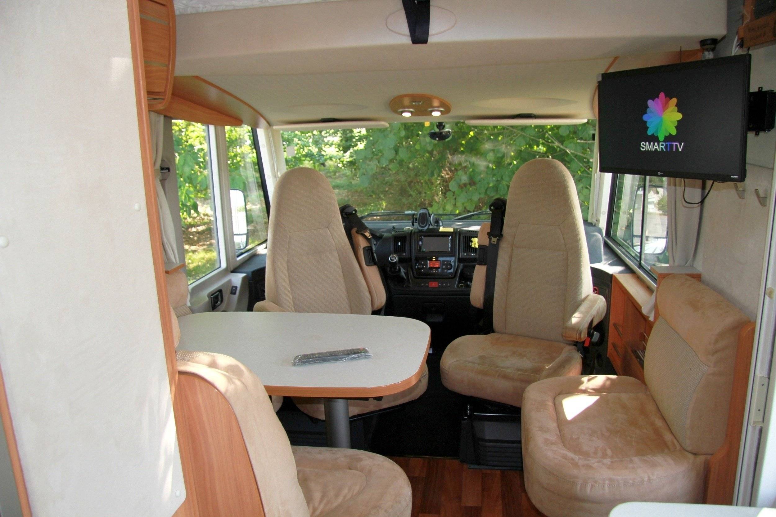 Dining Area Fiat Al-Ko 2,3 l Multijet 150 ch. - Yescapa