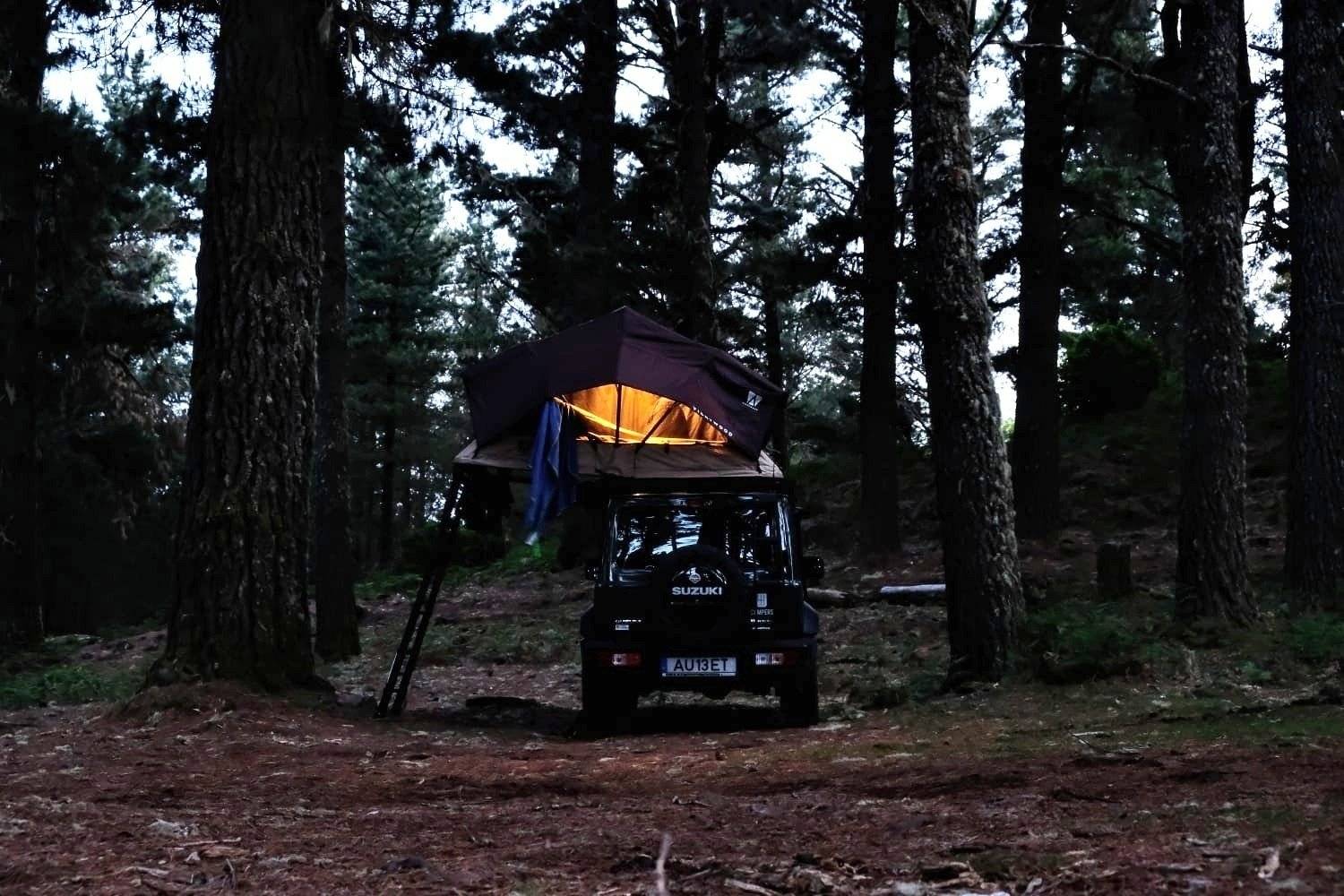Vista posteriore Suzuki TINY CAMPER FOR ADVENTURE - Yescapa