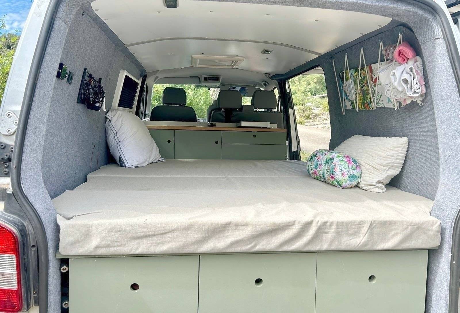 Volkswagen T5 2 l 140 ch