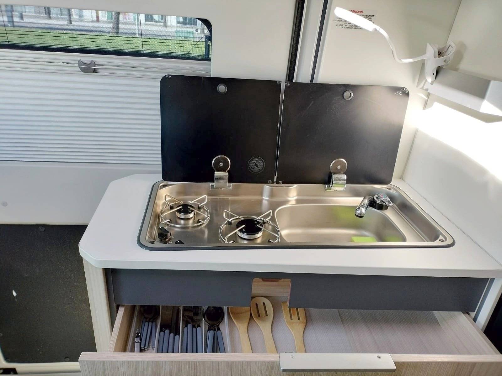 Adria Twin Axess 600 Spt family