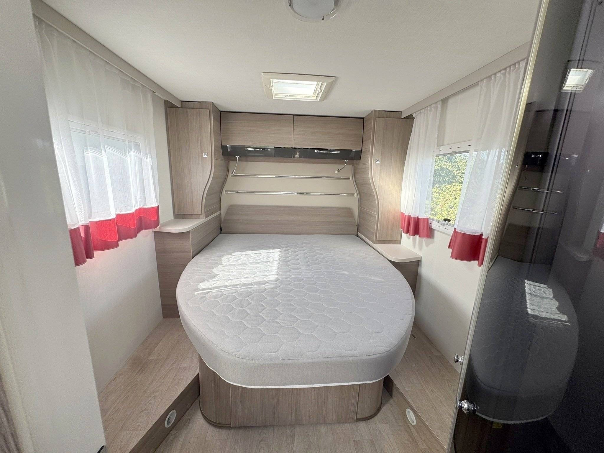 Couchages Ford Transit - Yescapa