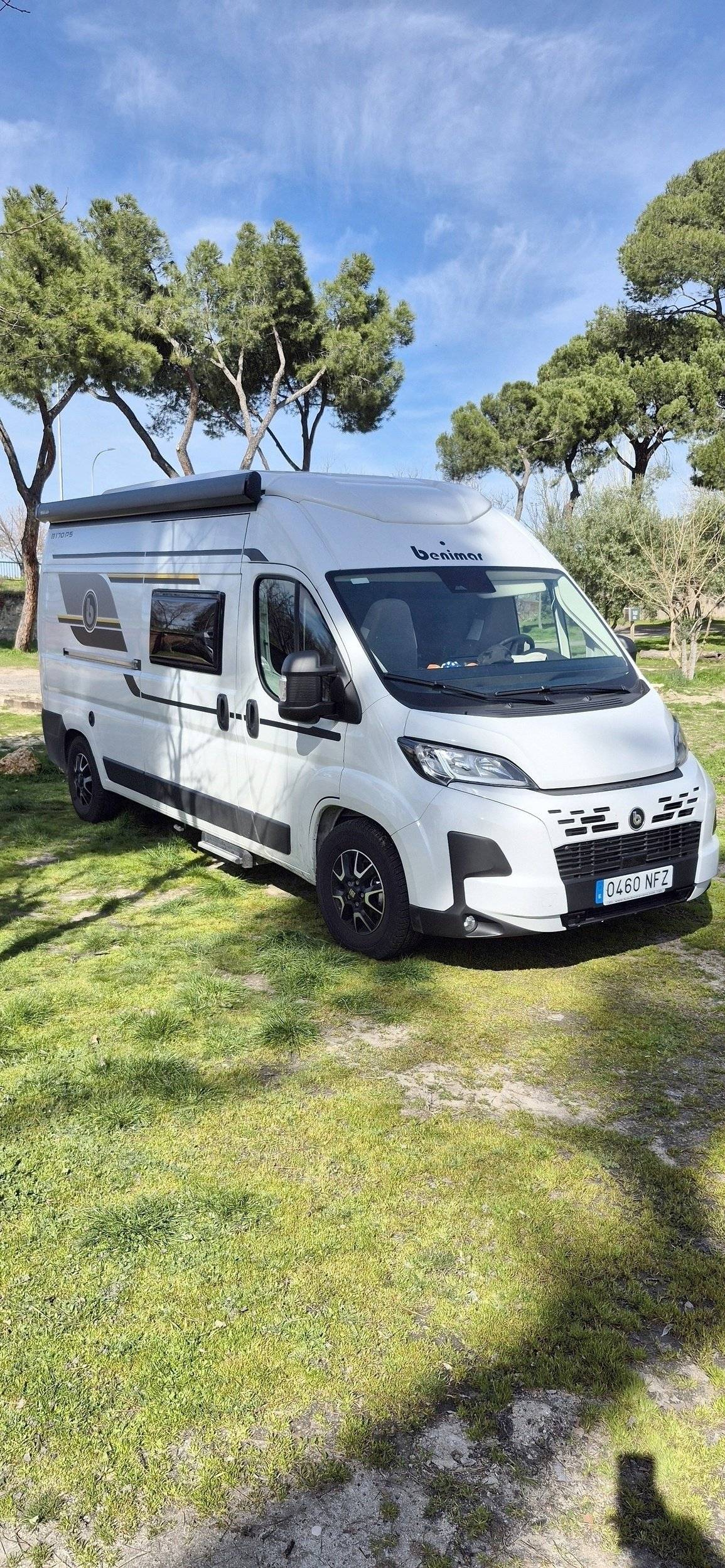 Front view from 3/4 Fiat - Yescapa