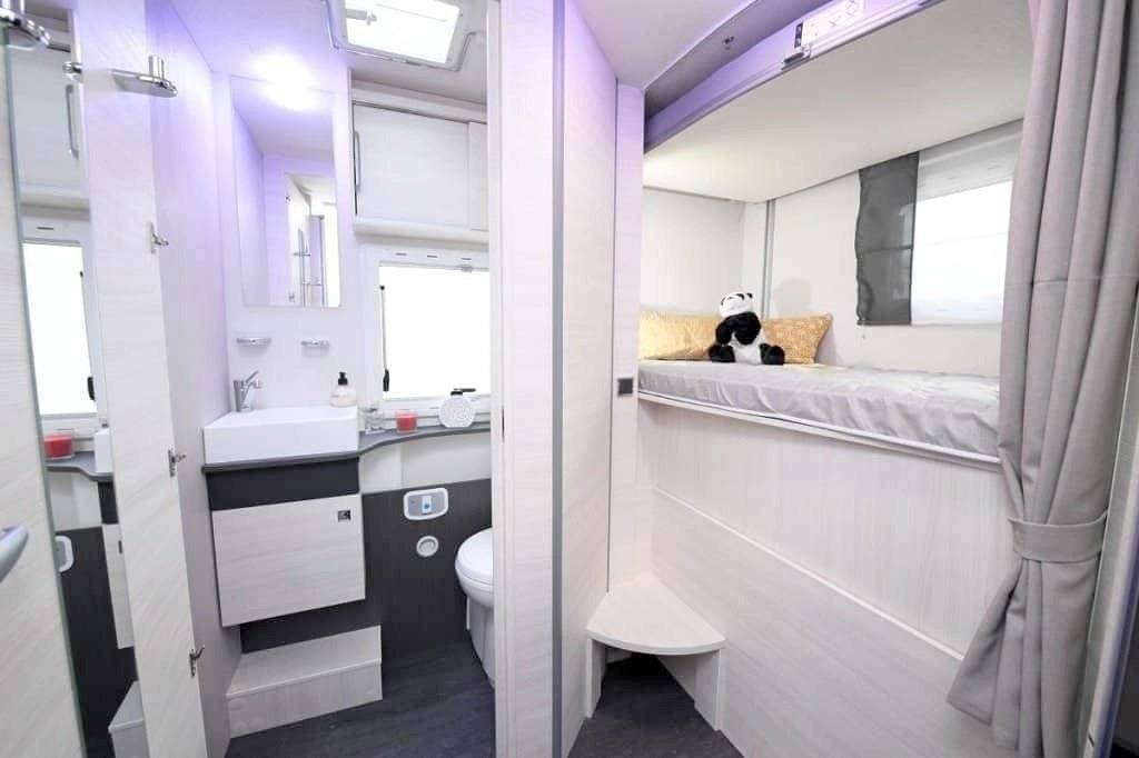 Challenger Quartz 380