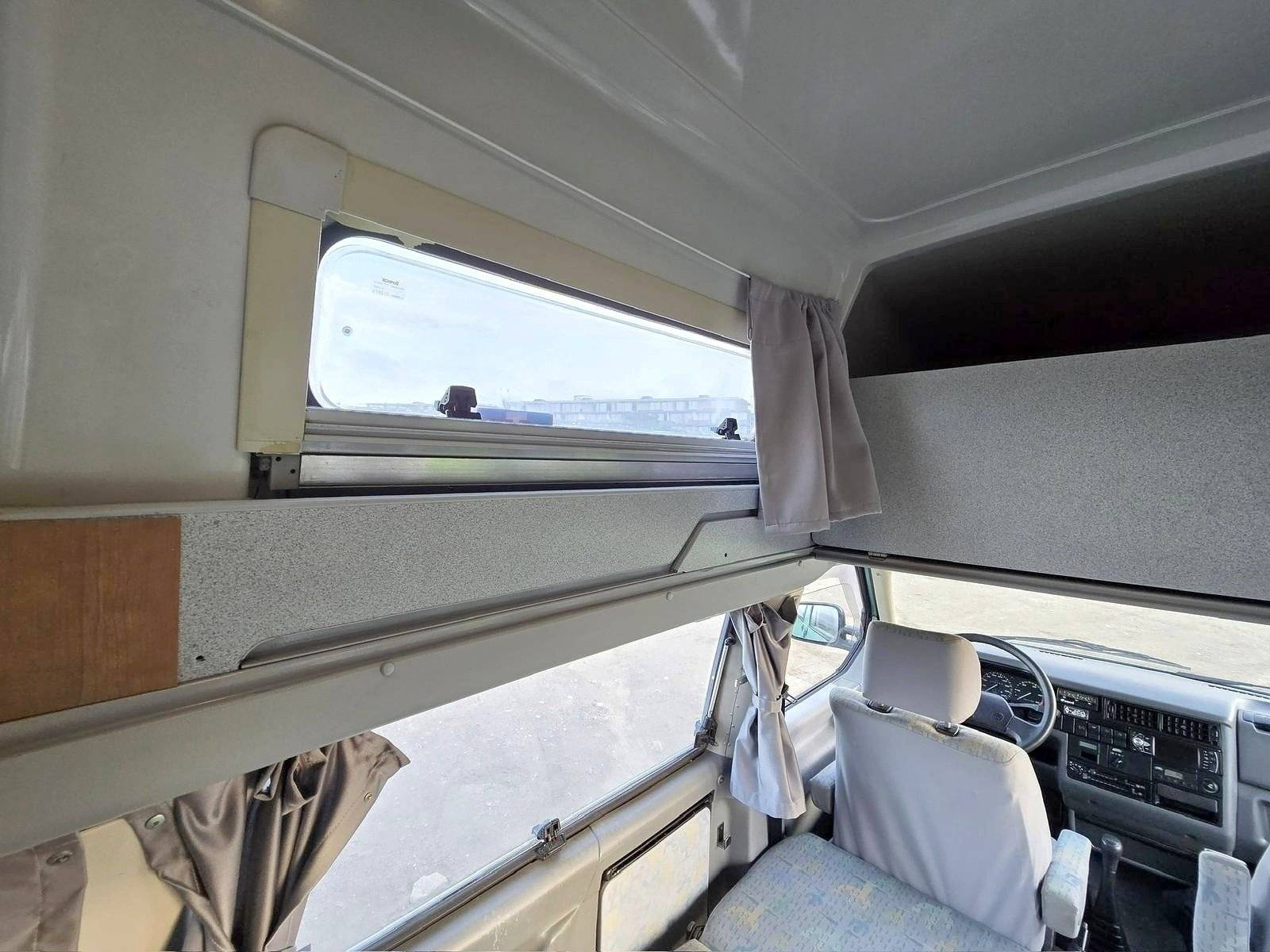 Schlafplätze Volkswagen VOLKSWAGEN CALIFORNIA EXCLUSIVE - Yescapa