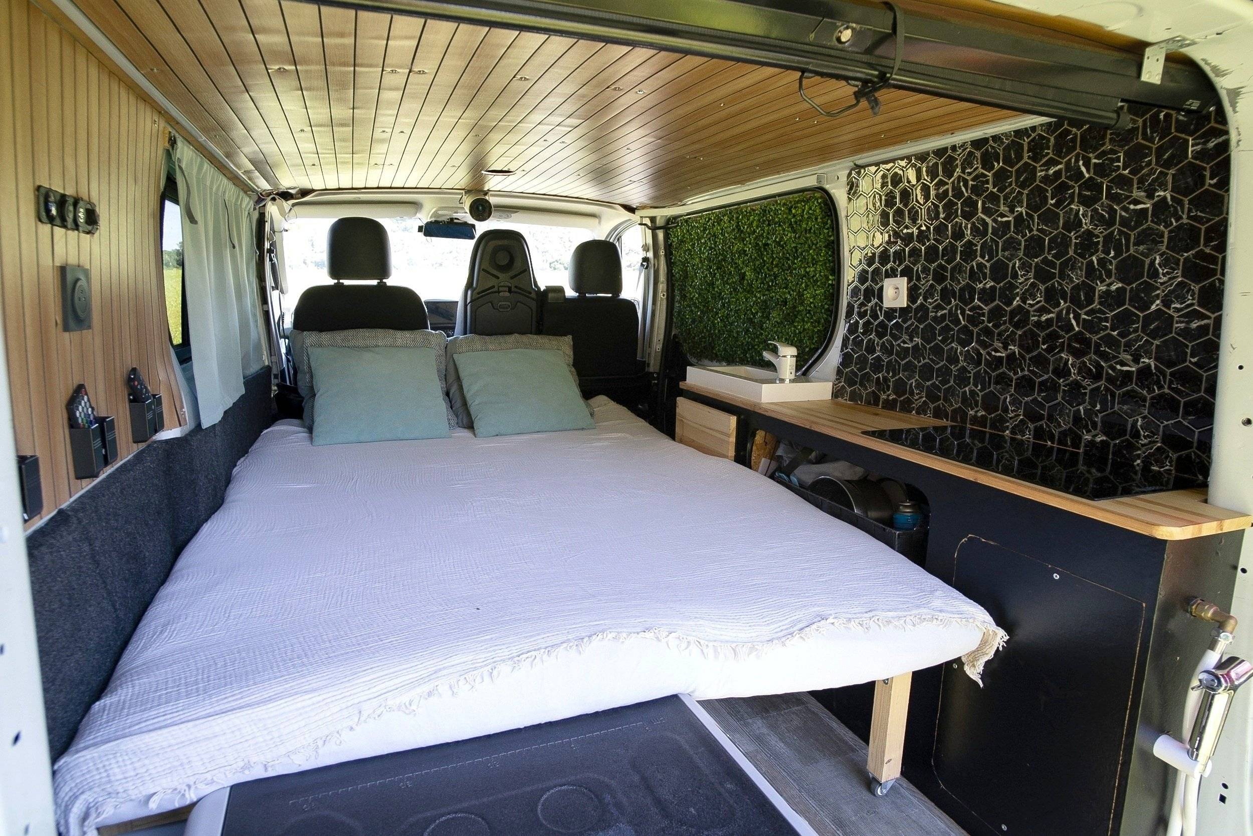 BJH RENAULT TRAFIC III 120 cv