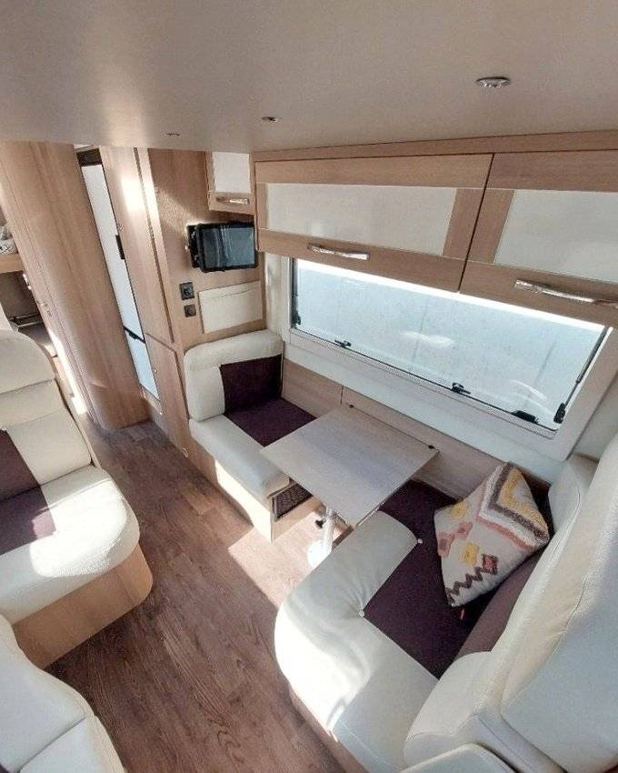 Área de jantar Fiat Fiat CARAVANS INTERNATIO. MAGIS - Yescapa