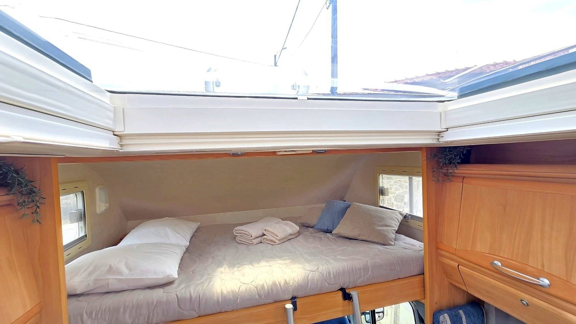 Adria Adriatik 655 sp coral 2.8