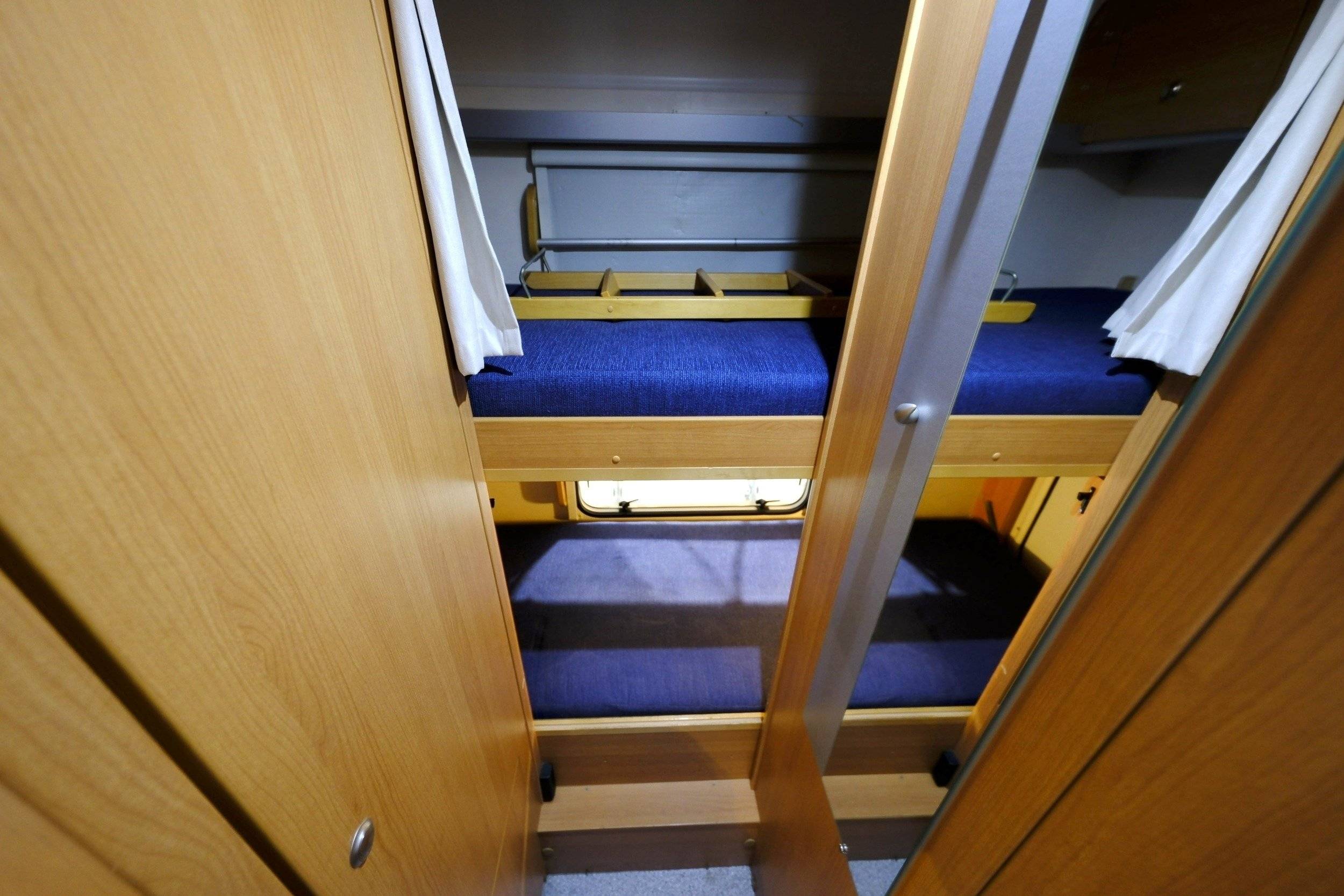 Berth Fiat Ducato 2.8 jtd - Yescapa