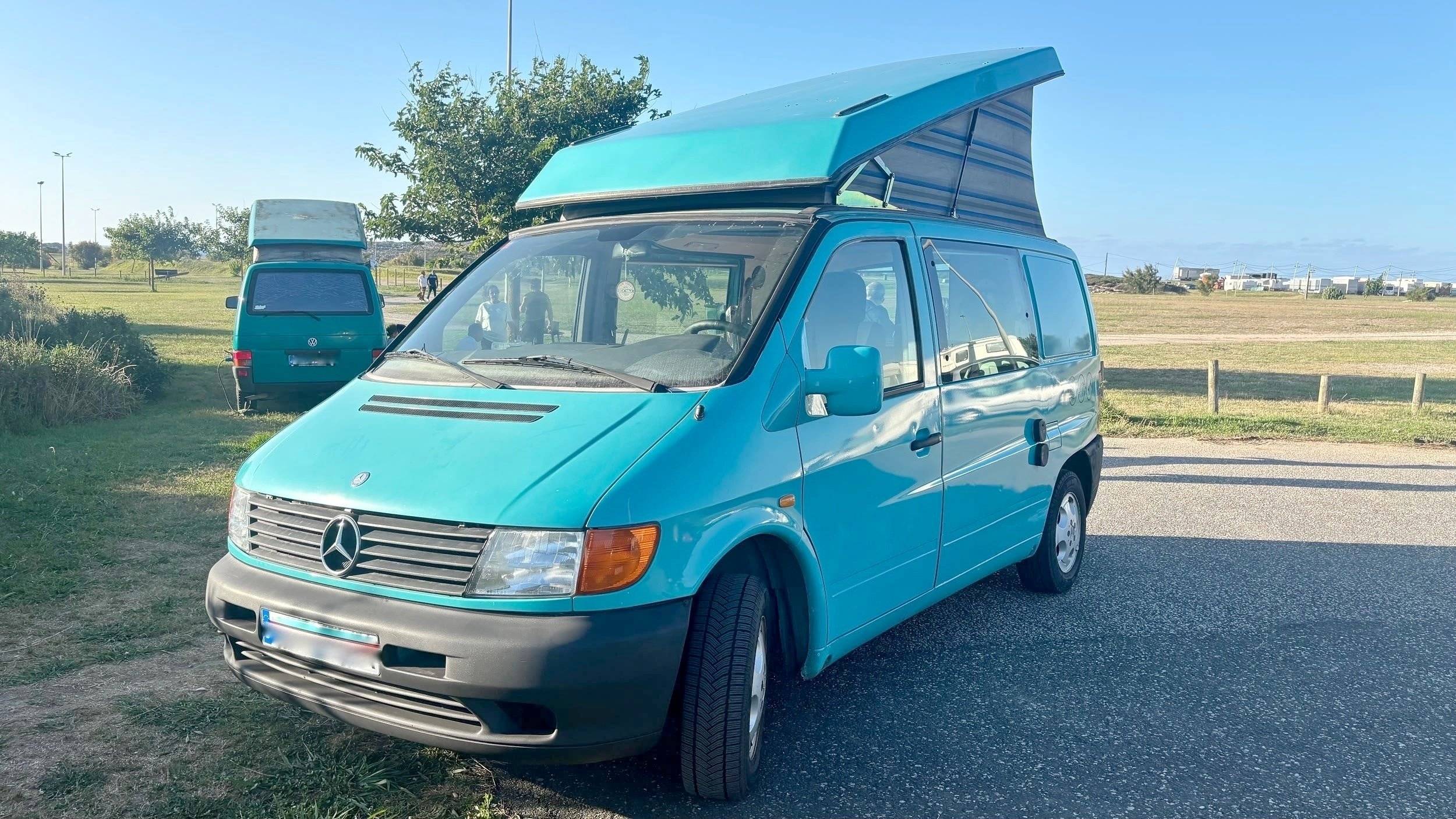 Front view from 3/4 Mercedes Vito 110 D - Yescapa