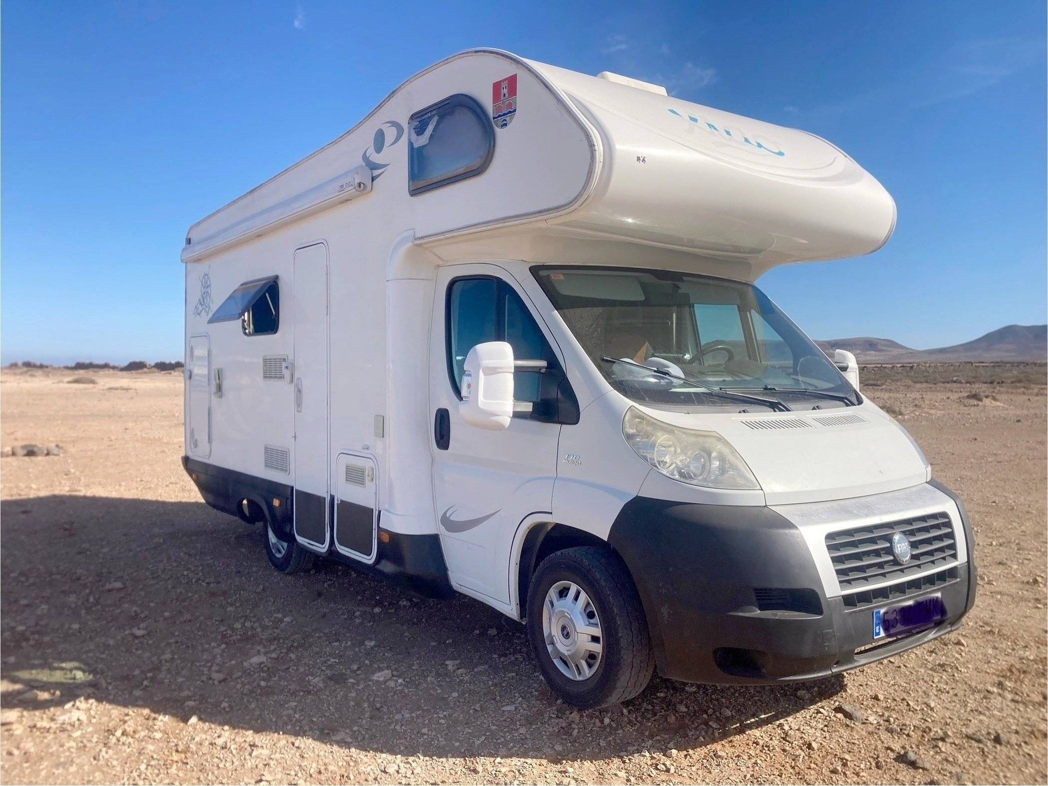 Vista frontale a ¾ Fiat Ducato 2,3 l Multijet 130 ch. - Yescapa