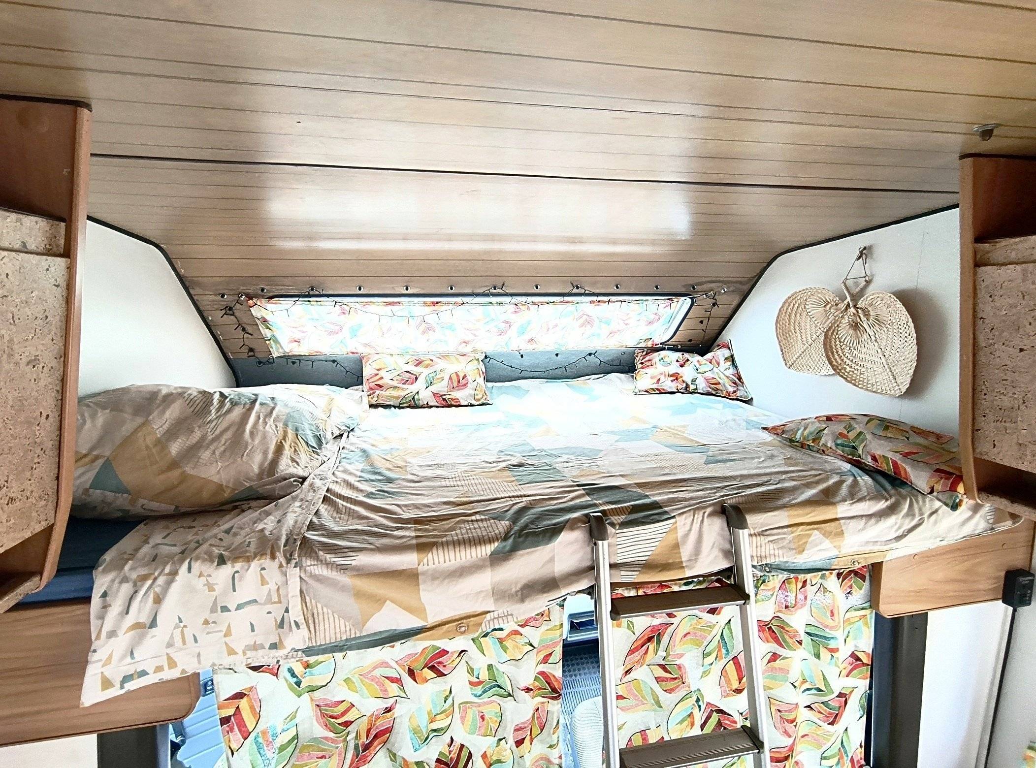 Schlafplätze Ford FORD TRANSIT - Yescapa