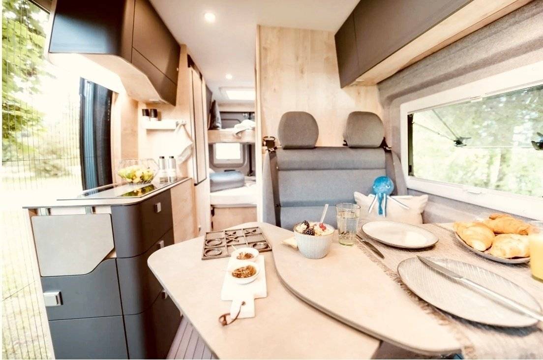 Jumper Desert Island