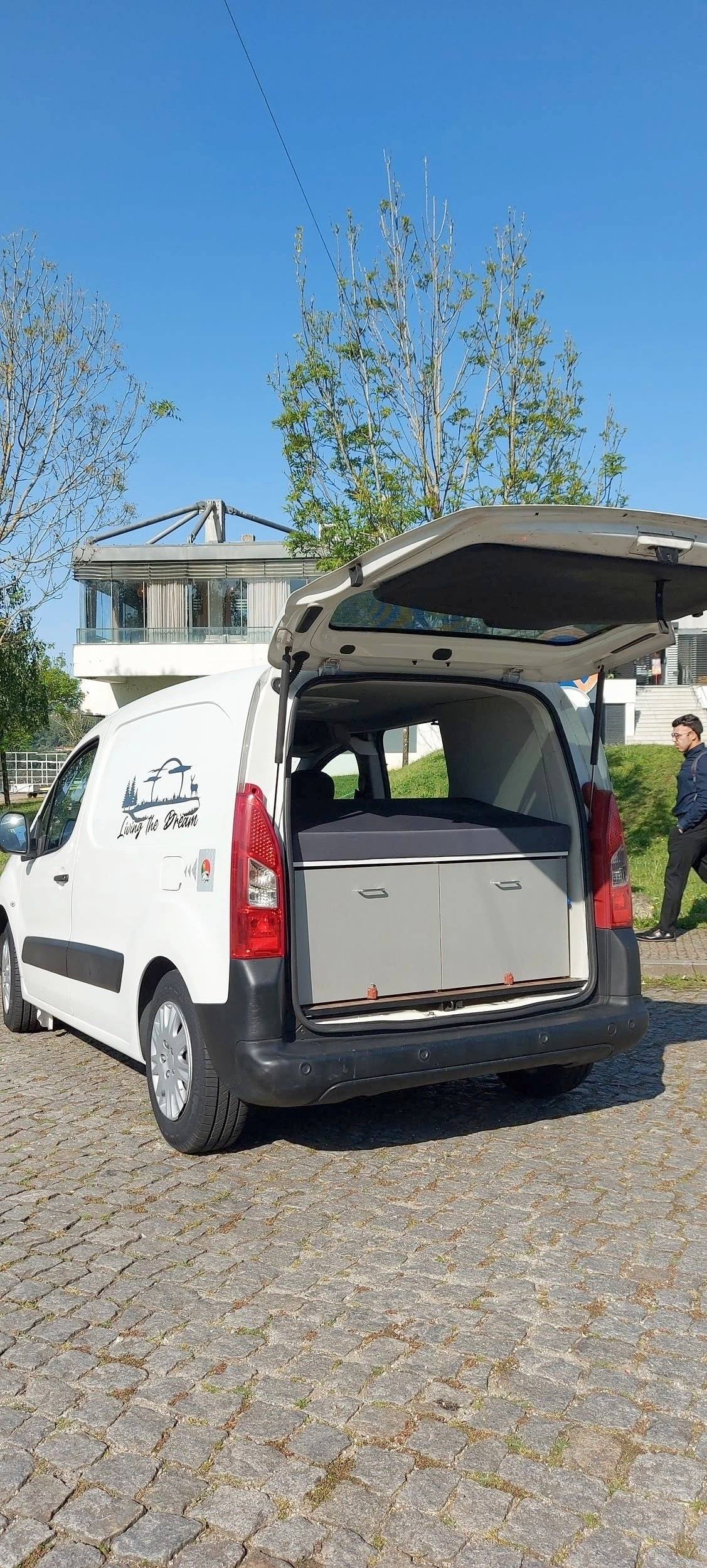 Camp'In Box Campervan