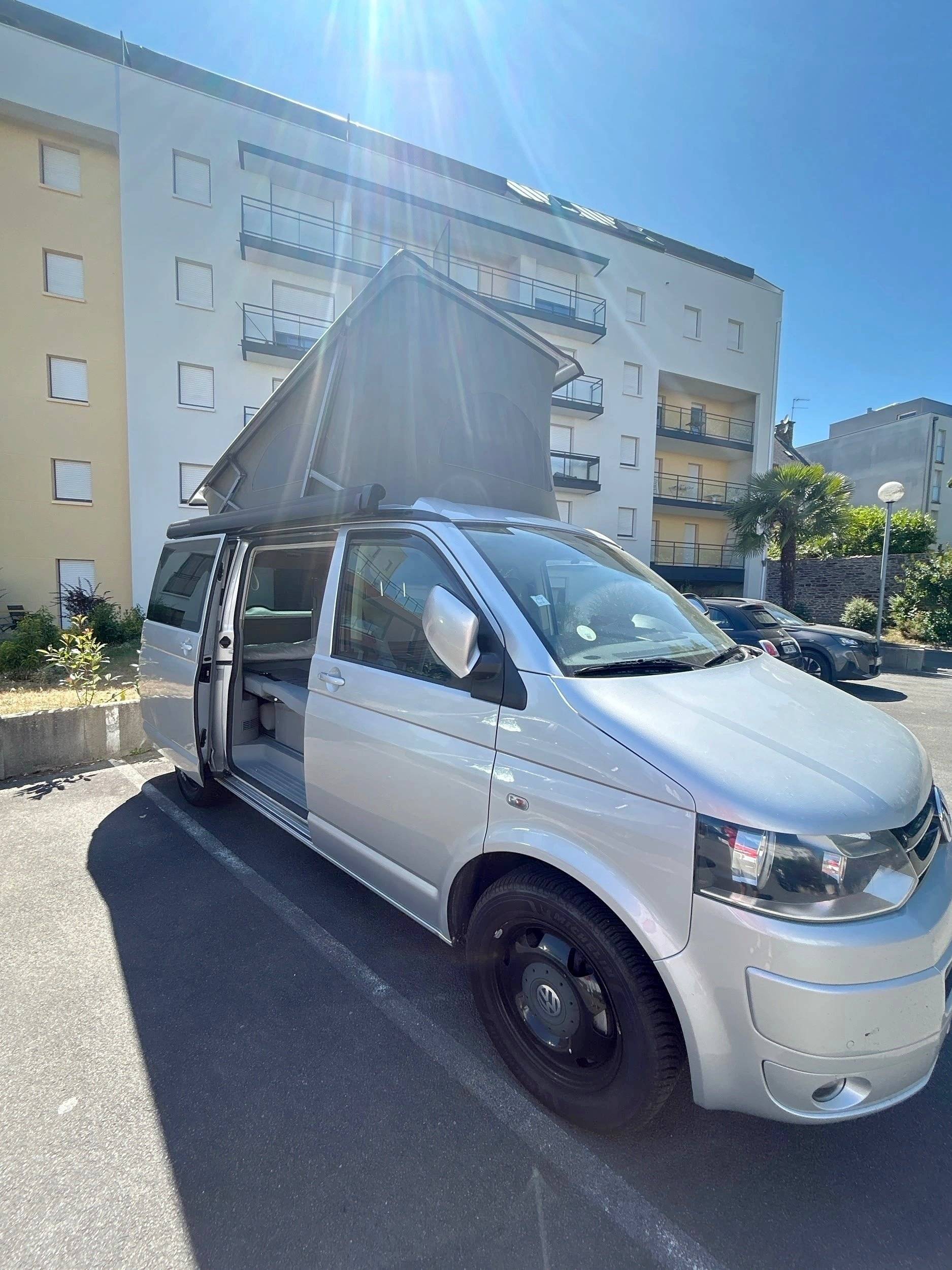 Voorkant 3/4 Volkswagen California - Yescapa
