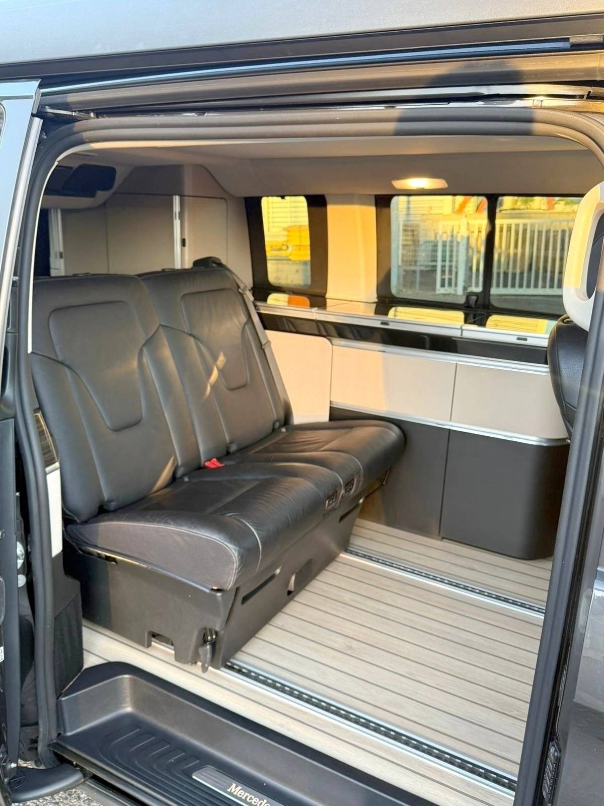 Dinette Mercedes 2,15 l 190 ch - Yescapa